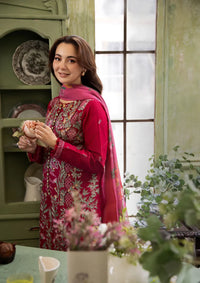 mohsin-saeed-fabrics-is-selling-online-and-in stores-Luxury-daily-wear-wedding-wear-formal-wear-in-budgeted-price-This-product-is-from-sobia-nazir-vital-vol-2-lawn25-d-9b-is-available-on-Mohsin-saeed-fabrics-website.