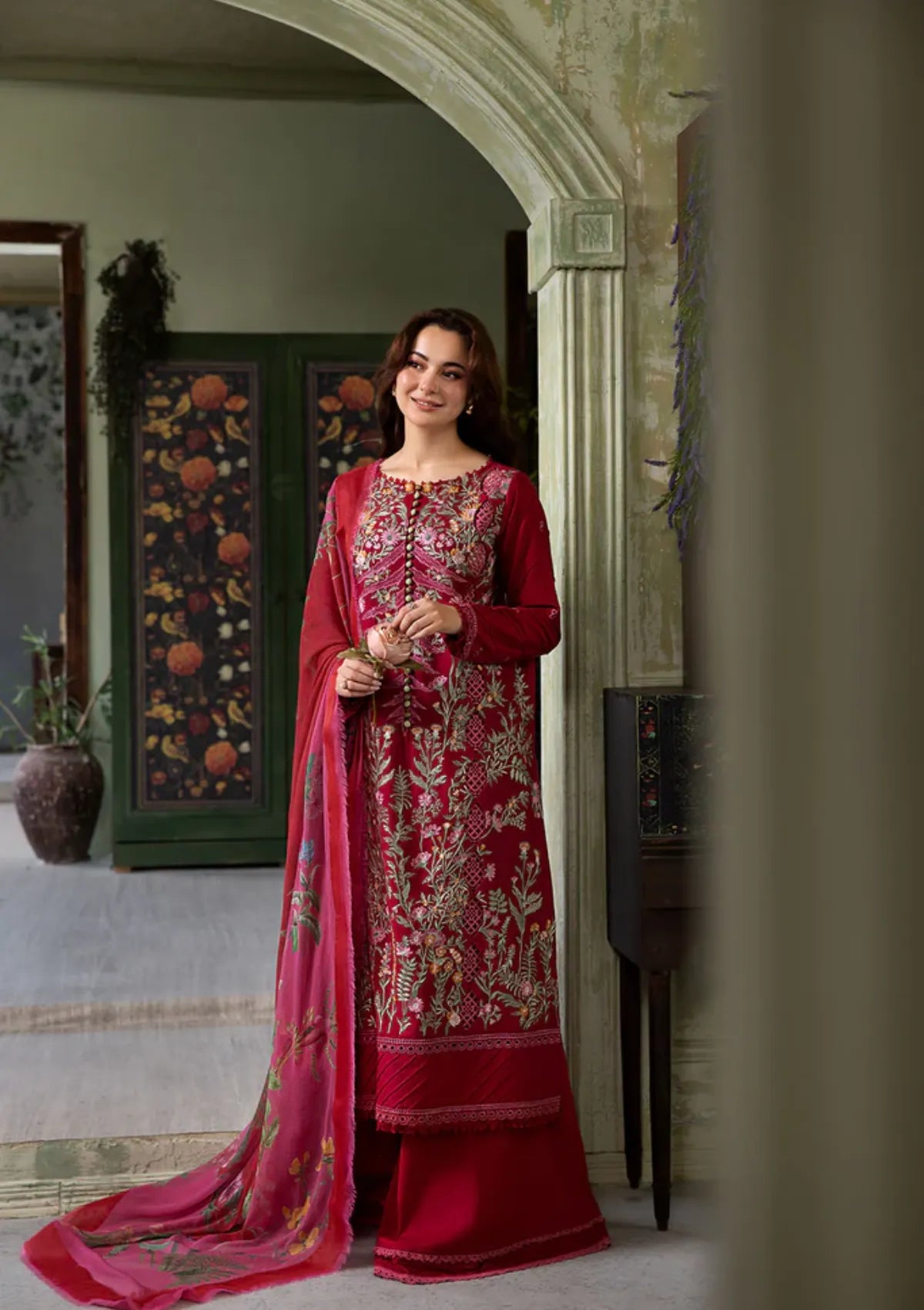 mohsin-saeed-fabrics-is-selling-online-and-in stores-Luxury-daily-wear-wedding-wear-formal-wear-in-budgeted-price-This-product-is-from-sobia-nazir-vital-vol-2-lawn25-d-9b-is-available-on-Mohsin-saeed-fabrics-website.