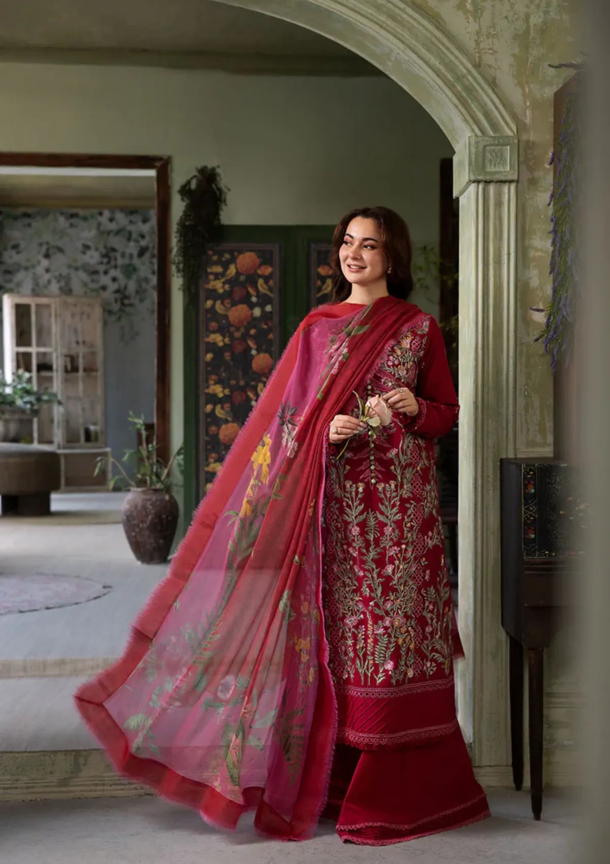 mohsin-saeed-fabrics-is-selling-online-and-in stores-Luxury-daily-wear-wedding-wear-formal-wear-in-budgeted-price-This-product-is-from-sobia-nazir-vital-vol-2-lawn25-d-9b-is-available-on-Mohsin-saeed-fabrics-website.