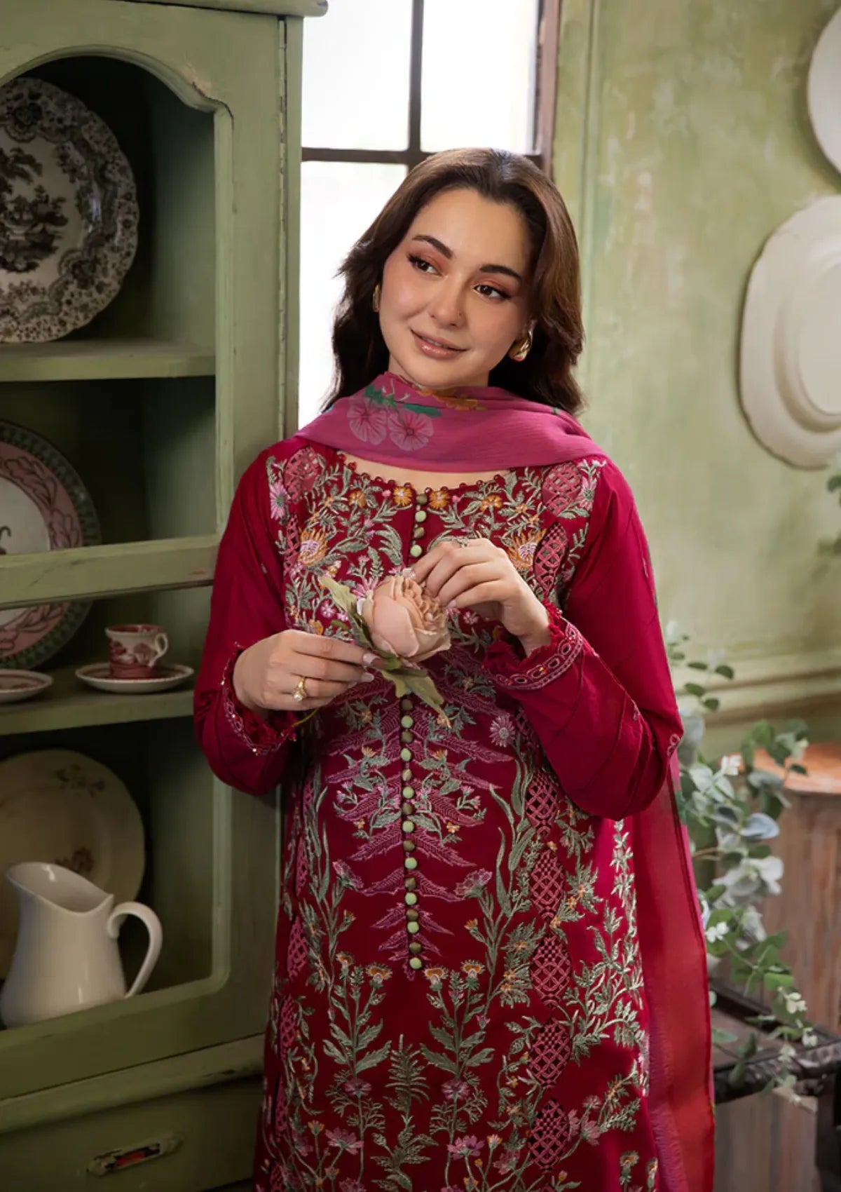 mohsin-saeed-fabrics-is-selling-online-and-in stores-Luxury-daily-wear-wedding-wear-formal-wear-in-budgeted-price-This-product-is-from-sobia-nazir-vital-vol-2-lawn25-d-9b-is-available-on-Mohsin-saeed-fabrics-website.