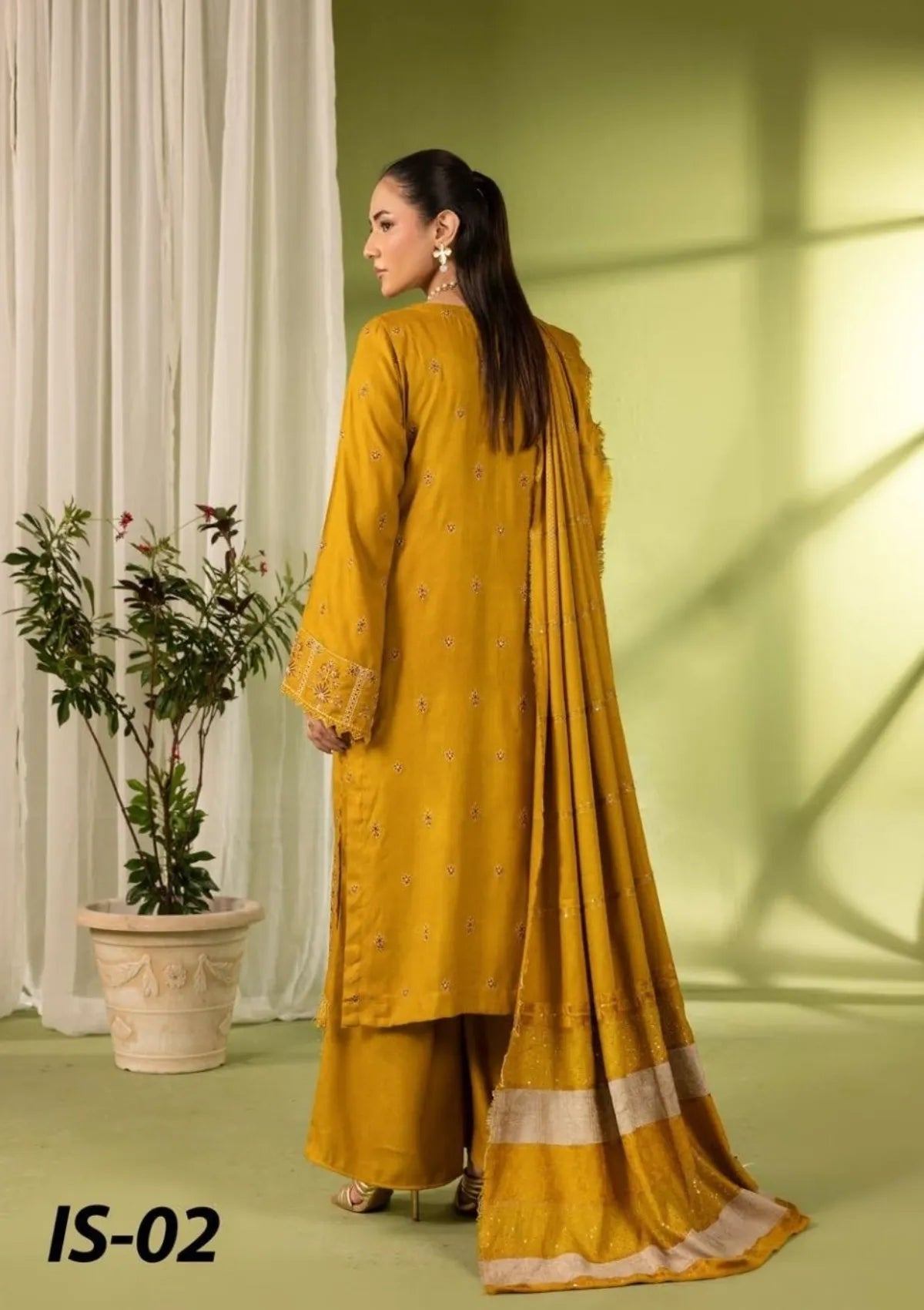 Ishq By Khoobsurat Peach Leather'25 IS-02