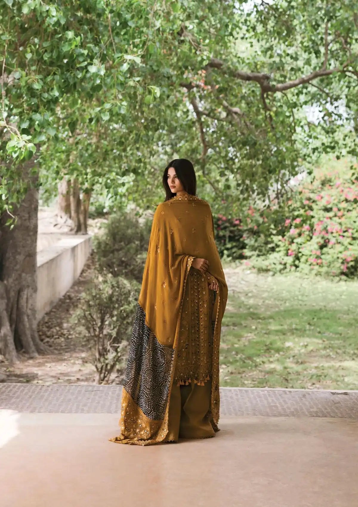 mohsin-saeed-fabrics-designer-daily-wear-formal-and-wedding-suits-within-budget-This-product-is-from-afrozeh-mulaqaat-festive-lawn25-al-25-v12-07-wafa-is-available-on-Mohsin-saeed-fabrics-website.