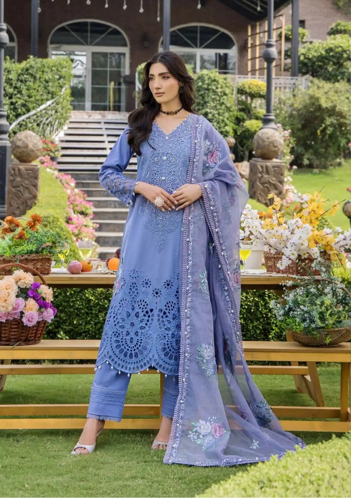 mohsin-saeed-fabrics-is-selling-online-and-in stores-Luxury-daily-wear-wedding-wear-formal-wear-in-budgeted-price-This-product-is-from-eshaisha-luxury-lawn25-ea-ll-5543-is-available-on-Mohsin-saeed-fabrics-website.