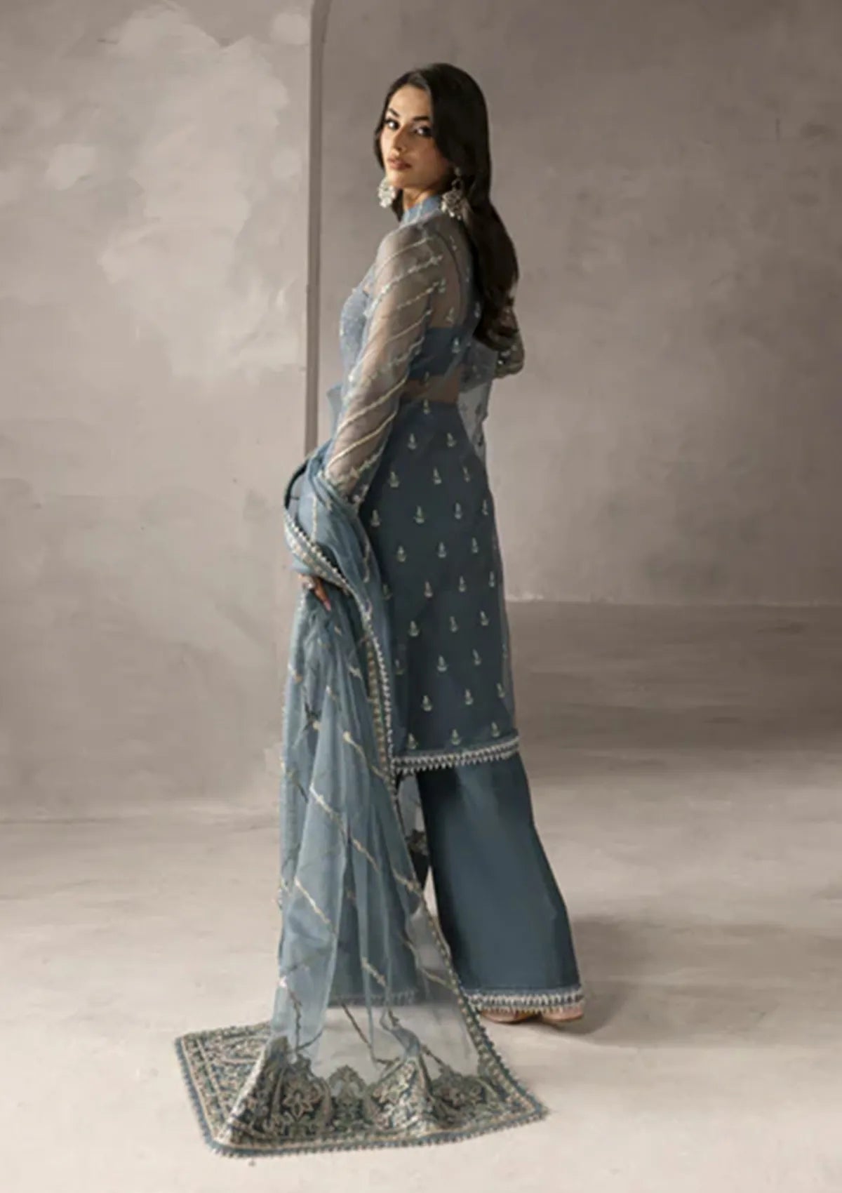 mohsin-saeed-fabrics-designer-daily-wear-formal-and-wedding-suits-within-budget-This-product-is-from-imran-ramzan-elysee25-rosee-du-matin-is-available-on-Mohsin-saeed-fabrics-website.