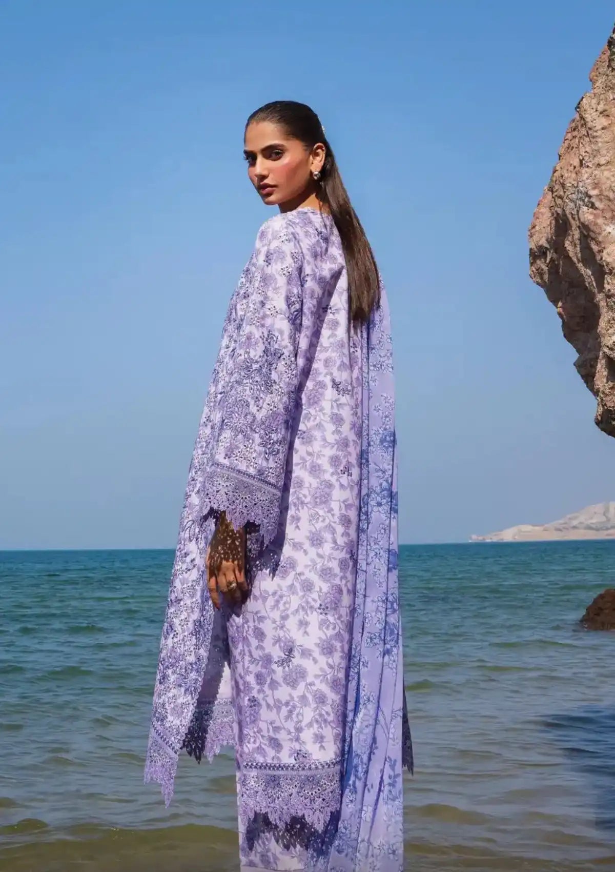 mohsin-saeed-fabrics-is-selling-online-and-in stores-Luxury-daily-wear-wedding-wear-formal-wear-in-budgeted-price-This-product-is-from-afrozeh-endless-summer-lawn25-al-25-v6-06-verve-is-available-on-Mohsin-saeed-fabrics-website.