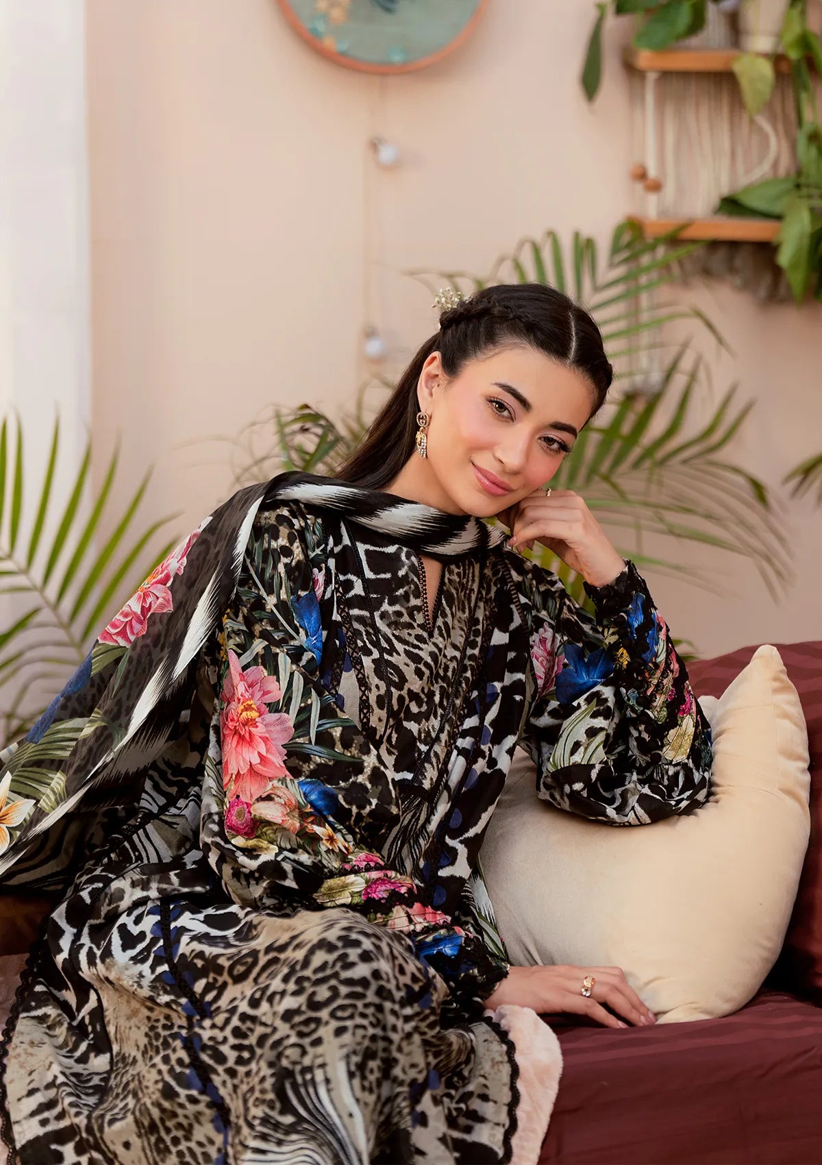 mohsin-saeed-fabrics-designer-daily-wear-formal-and-wedding-suits-within-budget-This-product-is-from-elaf-prints-lawn25-vol-2-eps-4b-noir-essence-is-available-on-Mohsin-saeed-fabrics-website.