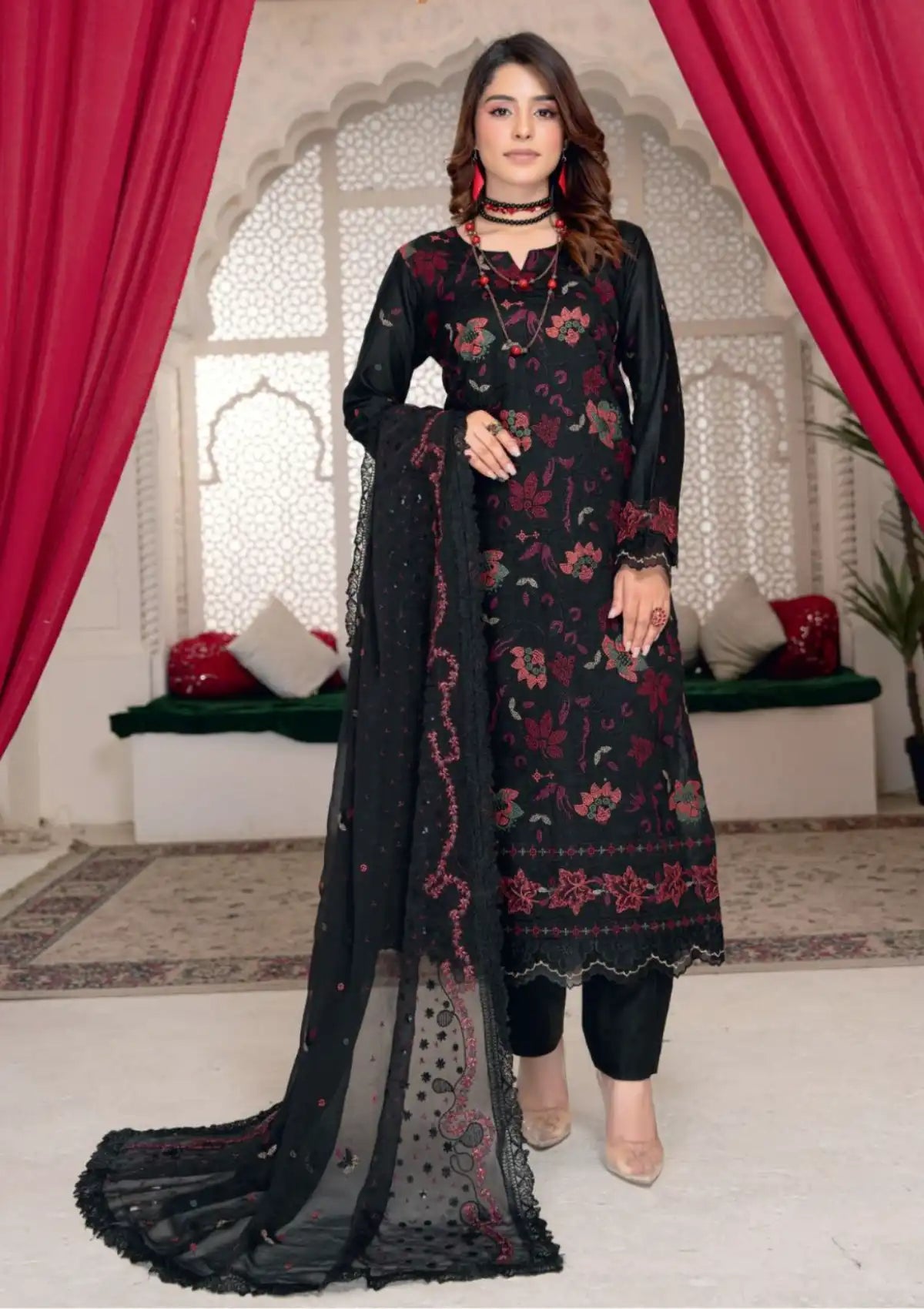 mohsin-saeed-fabrics-is-selling-online-and-in stores-Luxury-daily-wear-wedding-wear-formal-wear-in-budgeted-price-This-product-is-from-riaz-arts-dastak-luxury-lawn25-d-03-is-available-on-Mohsin-saeed-fabrics-website.