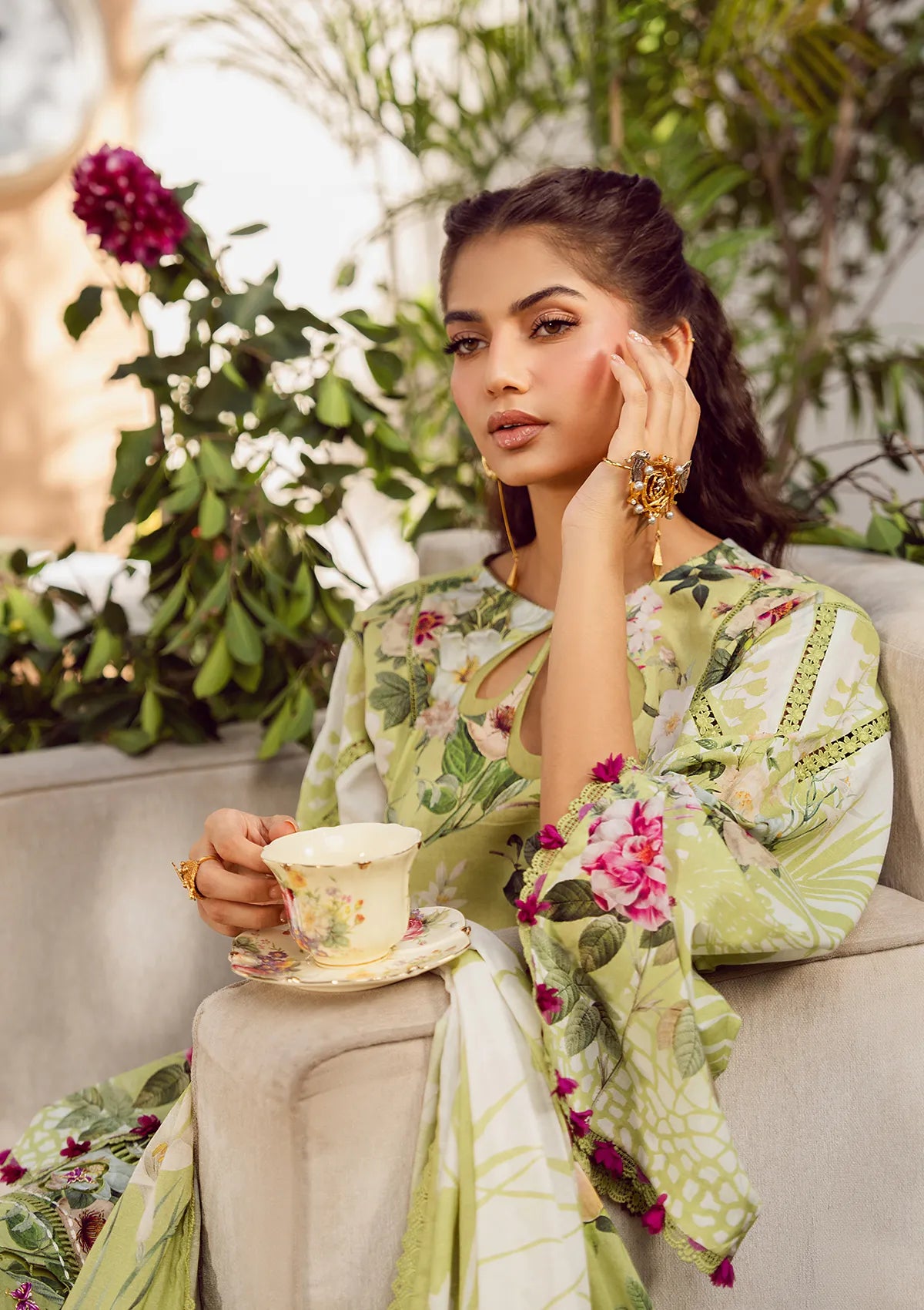 mohsin-saeed-fabrics-designer-daily-wear-formal-and-wedding-suits-within-budget-This-product-is-from-elaf-prints-lawn25-vol-2-eps-5a-lush-radiance-is-available-on-Mohsin-saeed-fabrics-website.