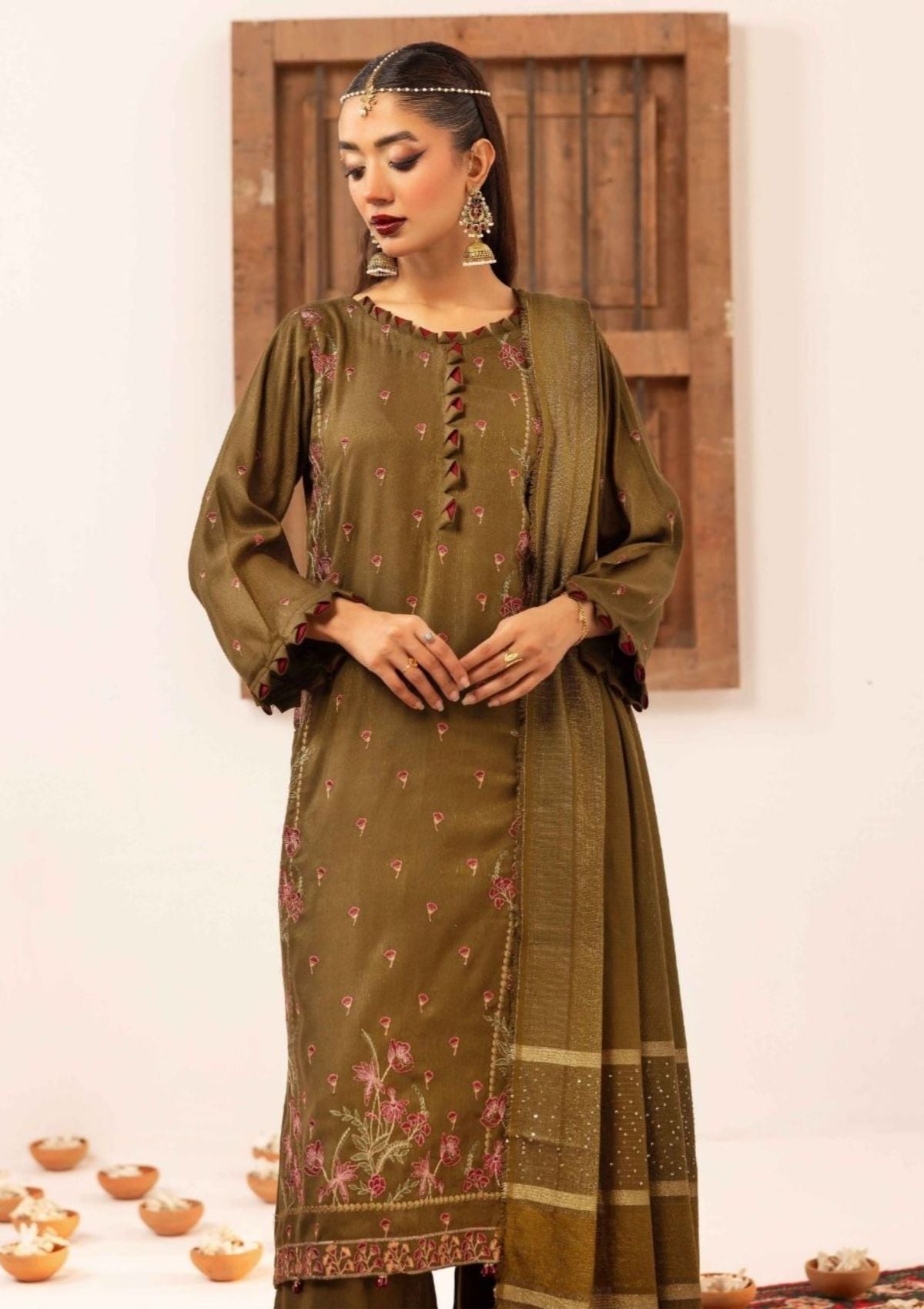 Uraan By Khoobsurat Peach Leather'25 UE-202