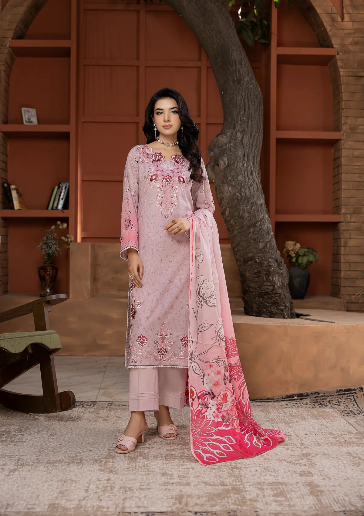 Waresha Noore Luxe Lawn'26 NL-01 Mehrunisa Bloom