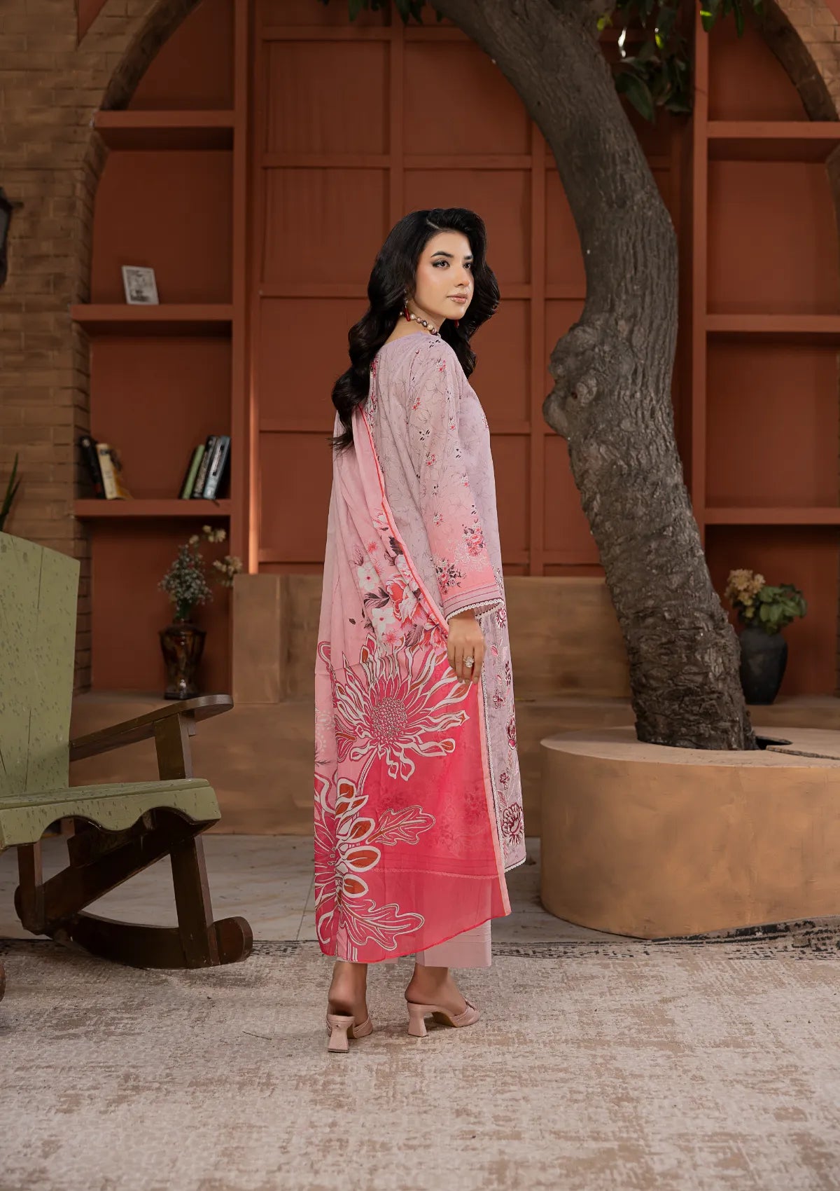Waresha Noore Luxe Lawn'26 NL-01 Mehrunisa Bloom