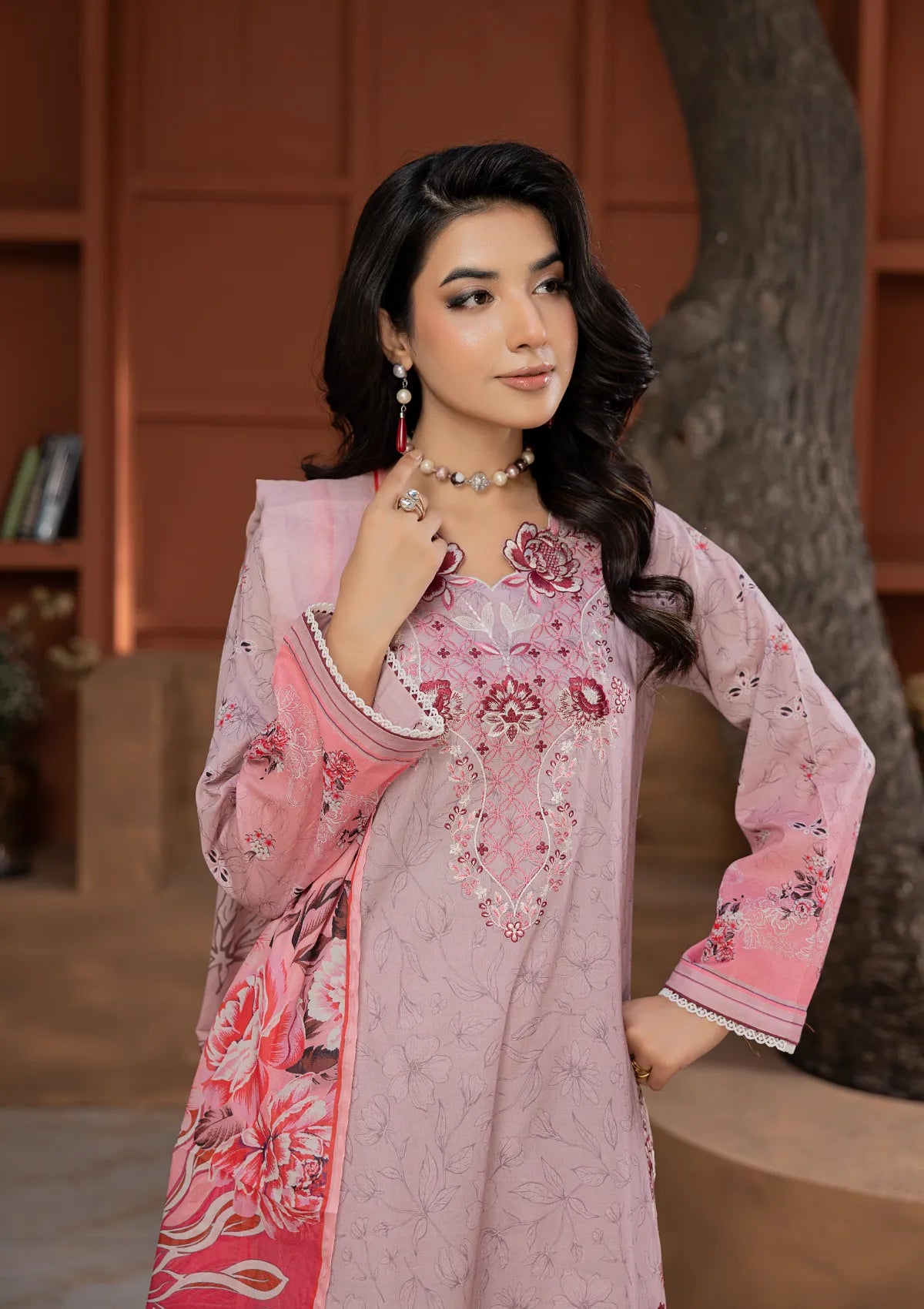 Waresha Noore Luxe Lawn'26 NL-01 Mehrunisa Bloom
