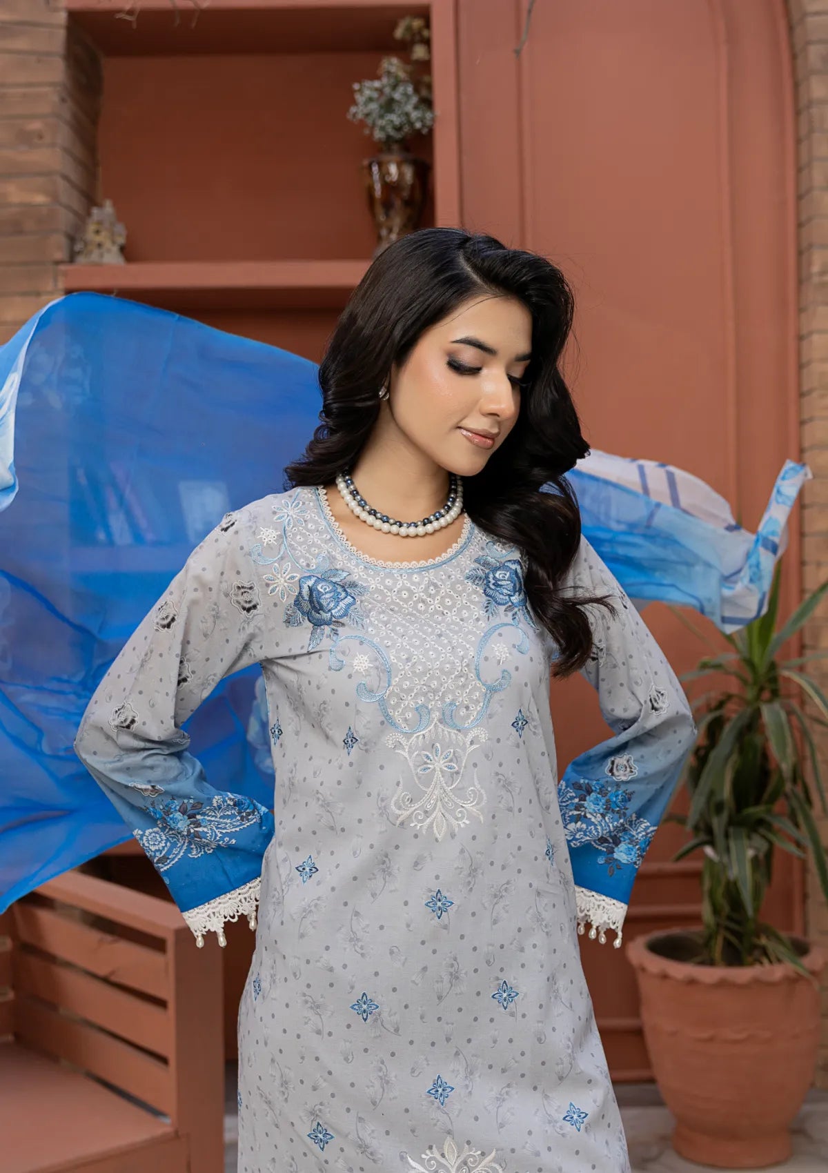 Waresha Noore Luxe Lawn'26 NL-05 Gulbahar Muse