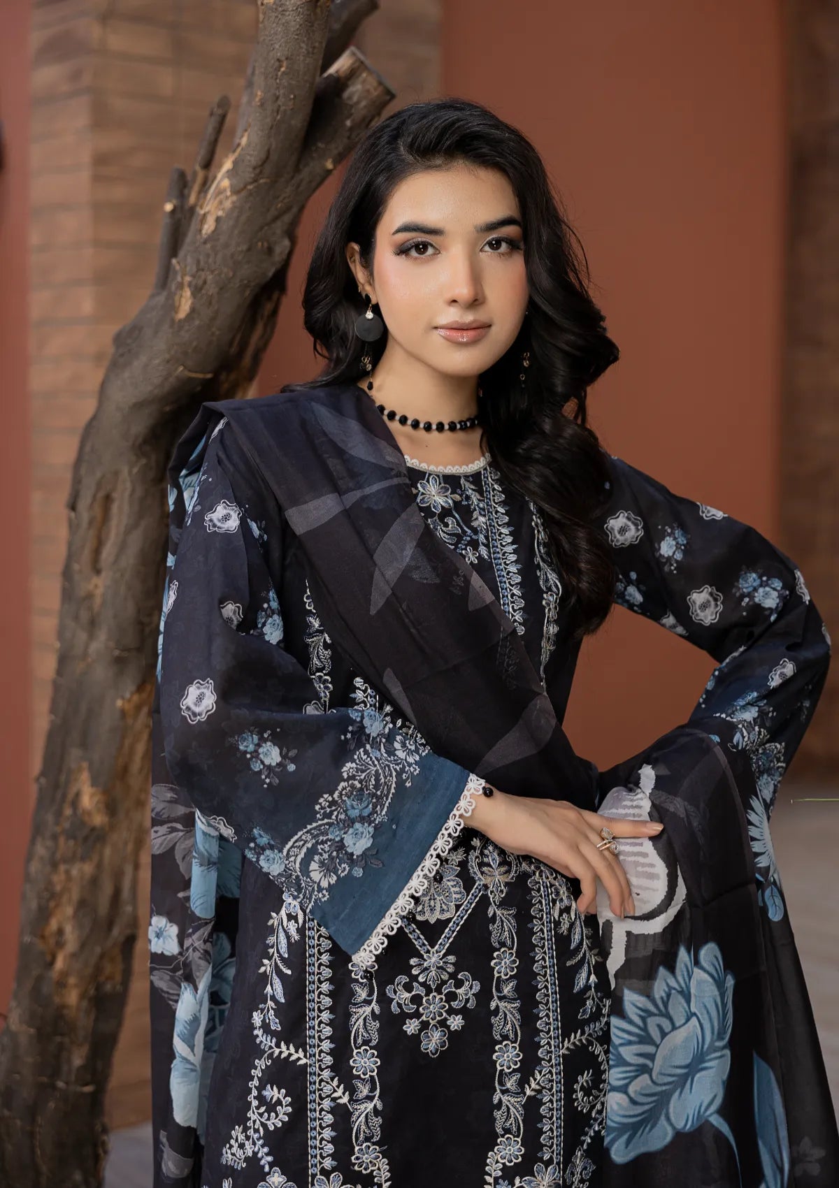 Waresha Noore Luxe Lawn'26 NL-06 Nooristan Grace