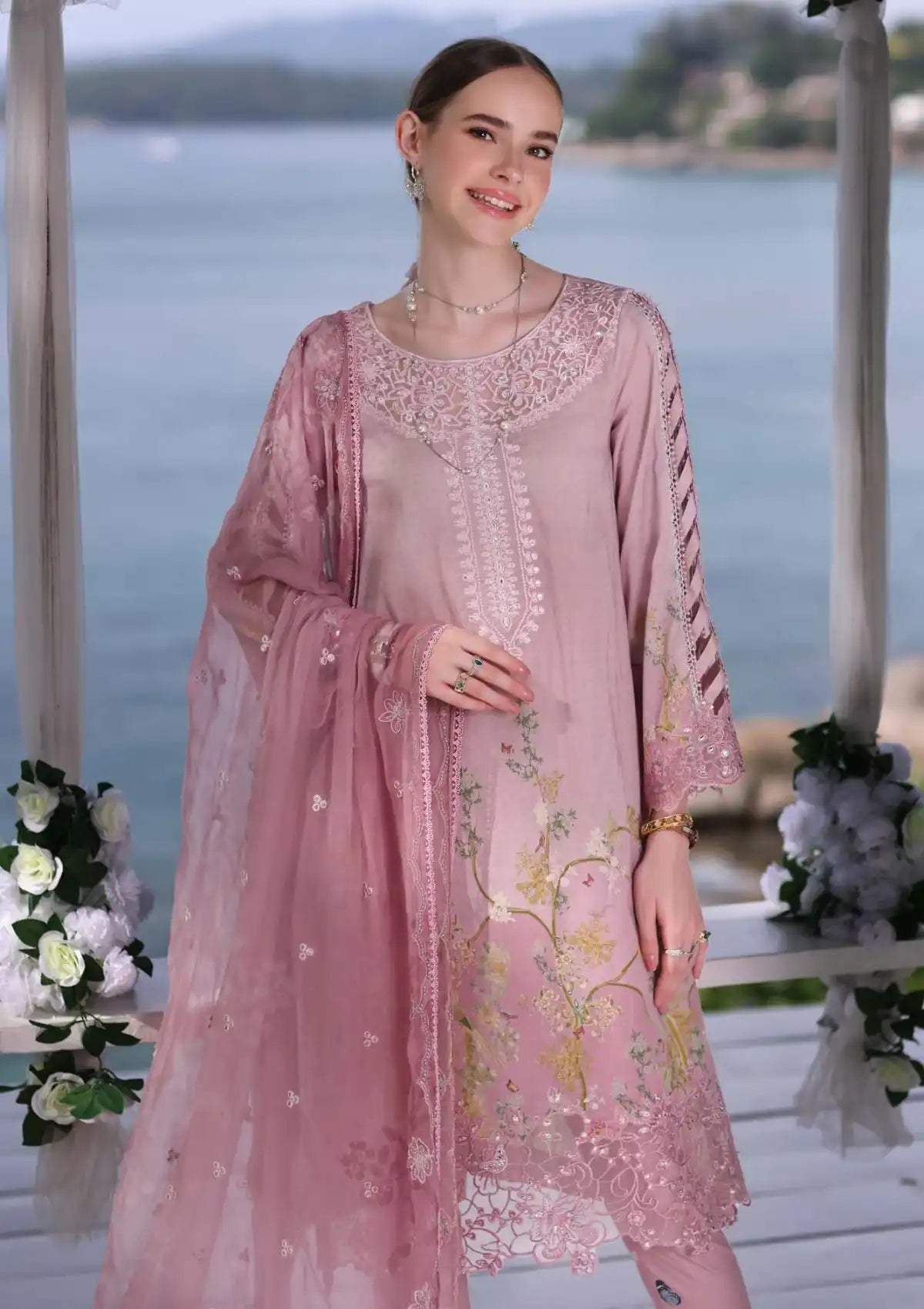 Noor by Saadia Asad Luxe Printkari'24 D-07A