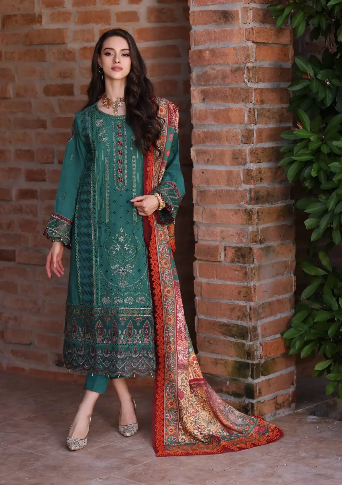 Noor By Saadia Asad Winter Shawl'23 NWS-08 - Mohsin Saeed Fabrics
