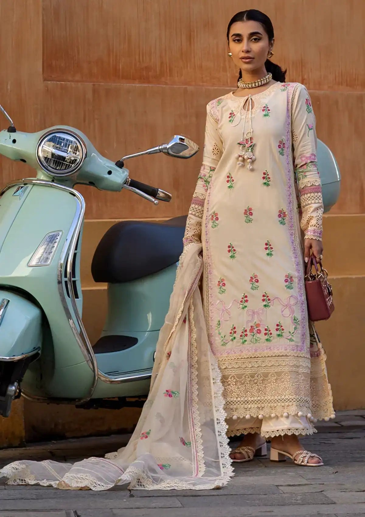 mohsin-saeed-fabrics-designer-daily-wear-formal-and-wedding-suits-within-budget-This-product-is-from-ansab-jahangir-zoha-luxury-lawn25-aj-05-is-available-on-Mohsin-saeed-fabrics-website.