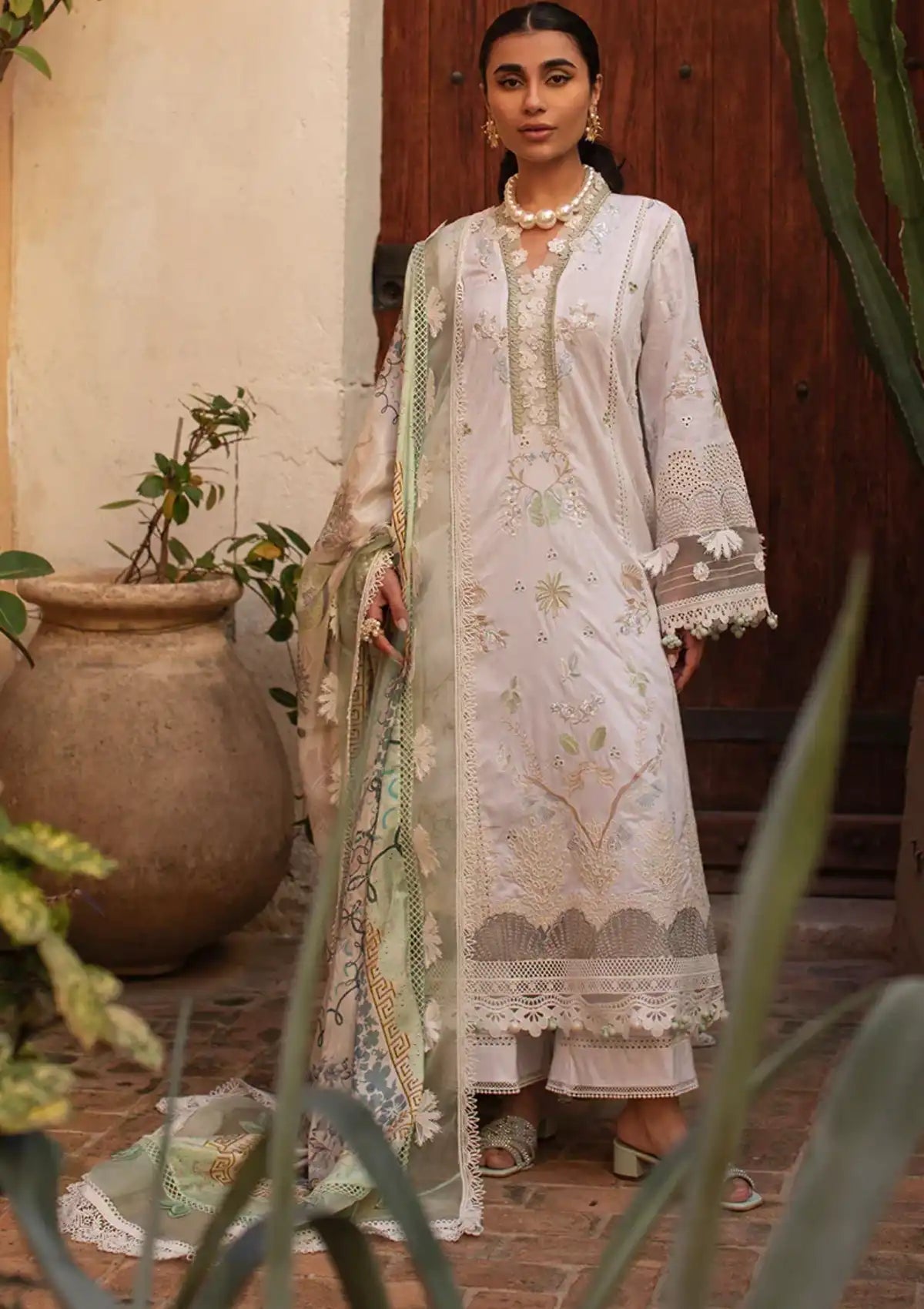 mohsin-saeed-fabrics-designer-daily-wear-formal-and-wedding-suits-within-budget-This-product-is-from-ansab-jahangir-zoha-luxury-lawn25-aj-07-is-available-on-Mohsin-saeed-fabrics-website.