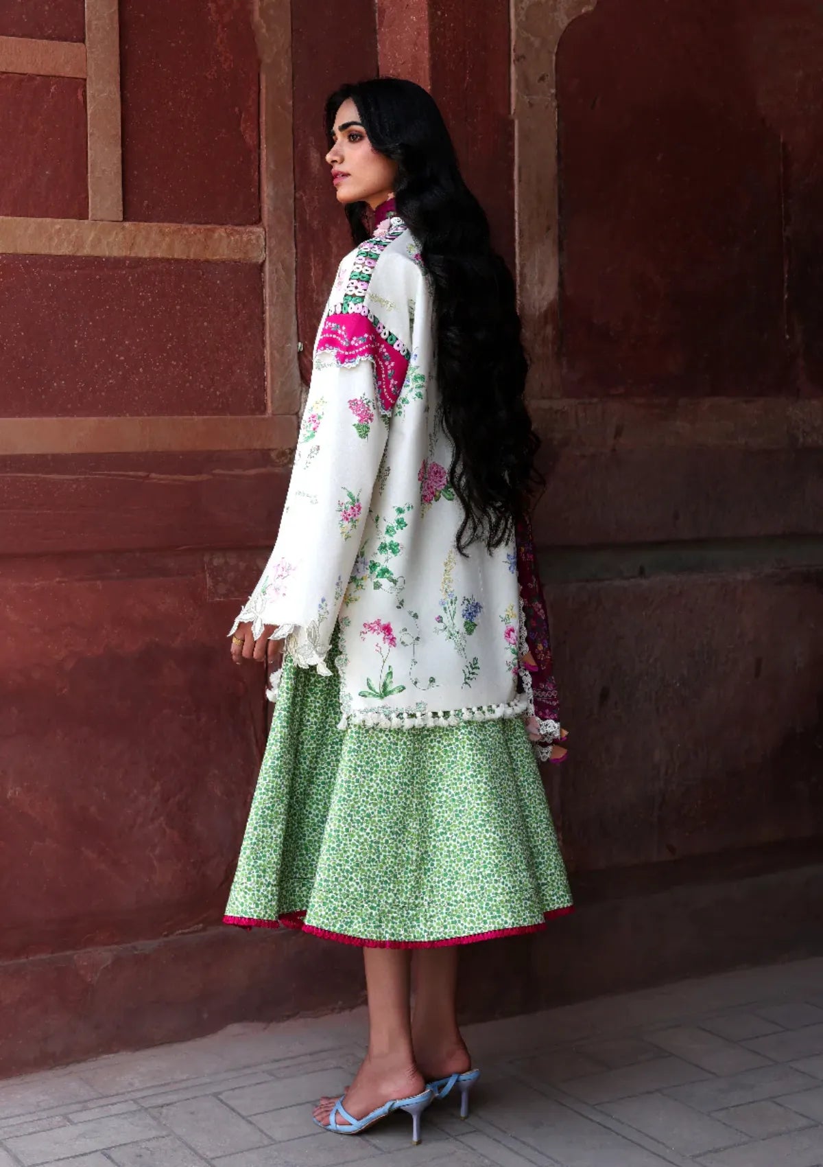 Republic Neoma Lawn'26 D-01 Aabroo
