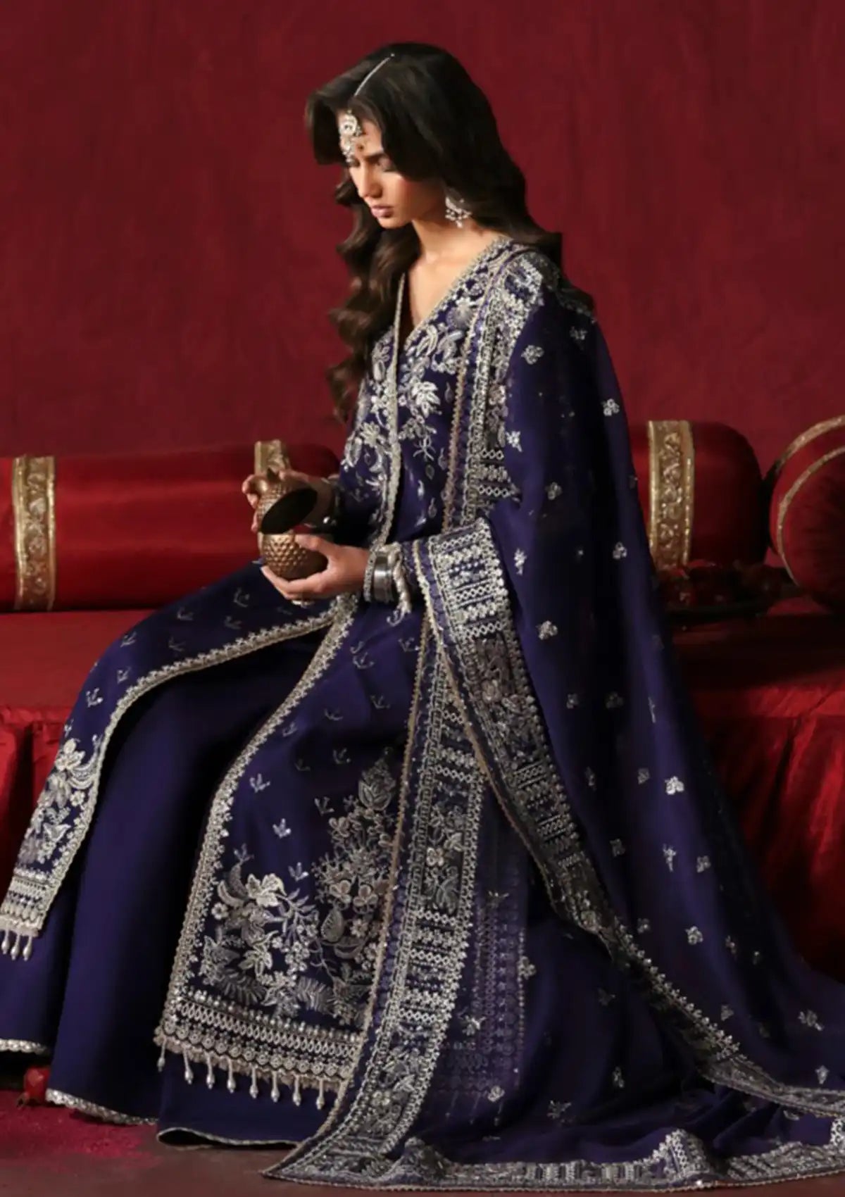 mohsin-saeed-fabrics-designer-daily-wear-formal-and-wedding-suits-within-budget-This-product-is-from-afrozeh-divani-the-silk-edit25-d-01-kaneez-is-available-on-Mohsin-saeed-fabrics-website.