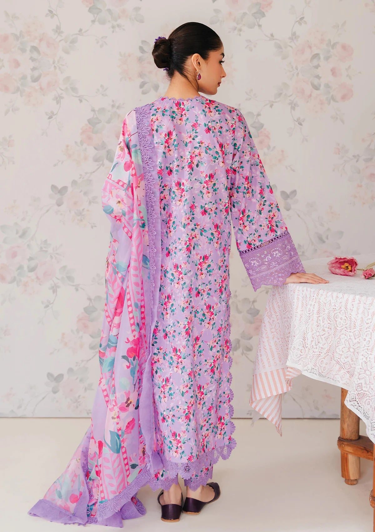 Afrozeh The Floral Charm Lawn'24 AL-09