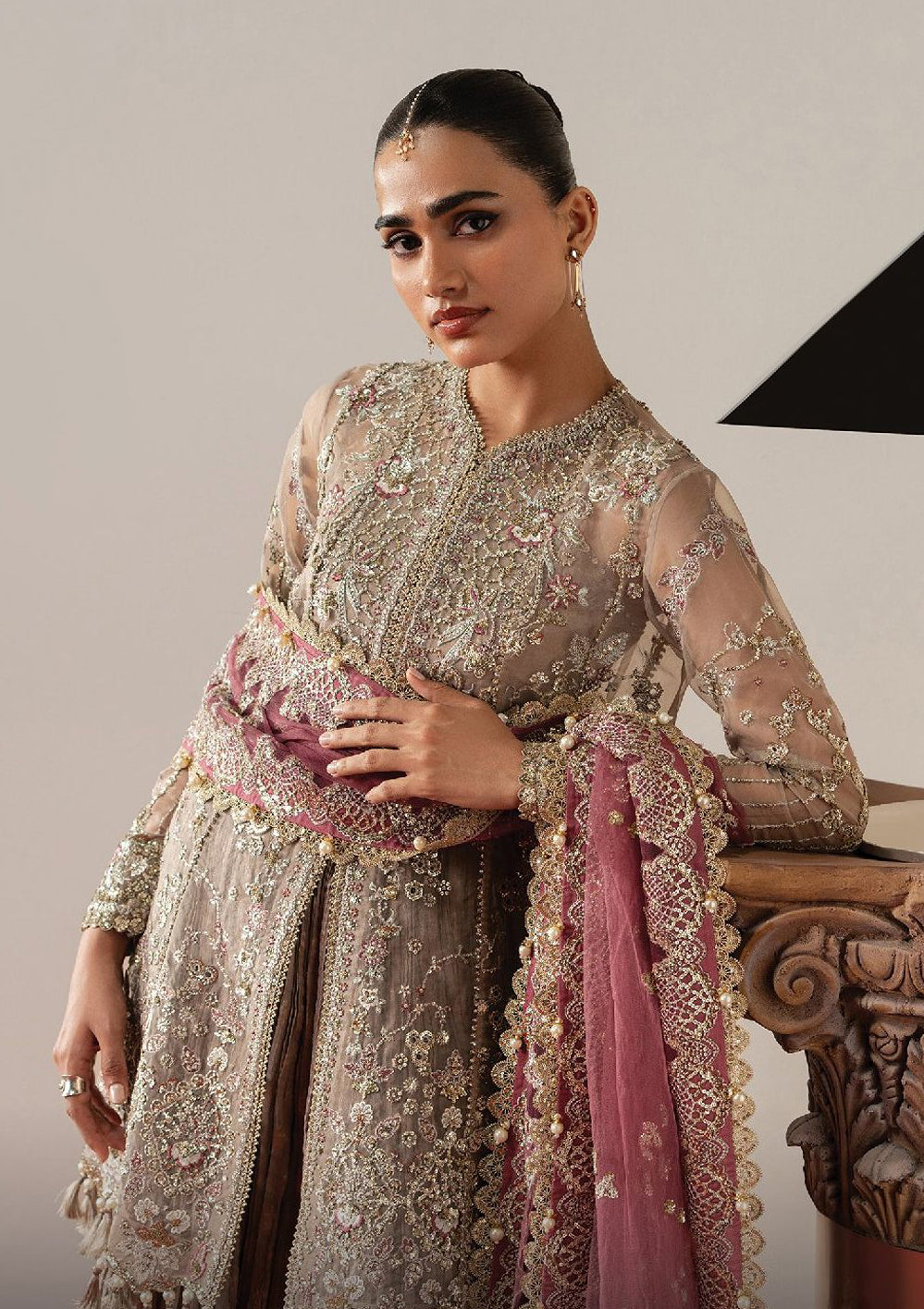 Afrozeh Aure Formals'26 FW-01238 GILDED GRACE