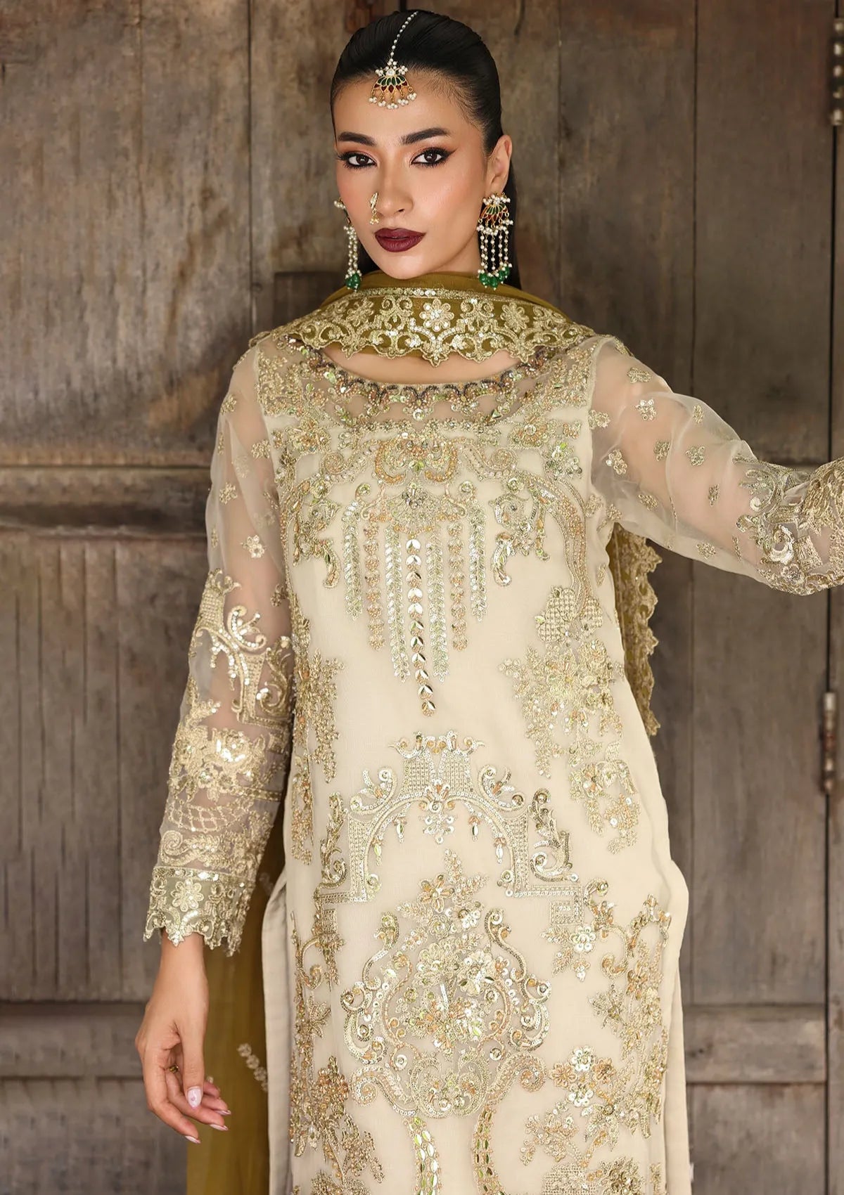mohsin-saeed-fabrics-affordable-luxury-outfits-for-daily-formal-and-wedding-wear-This-product-is-from-imrozia-saiyara-luxury-farmals25-is-available-on-Mohsin-saeed-fabrics-website.