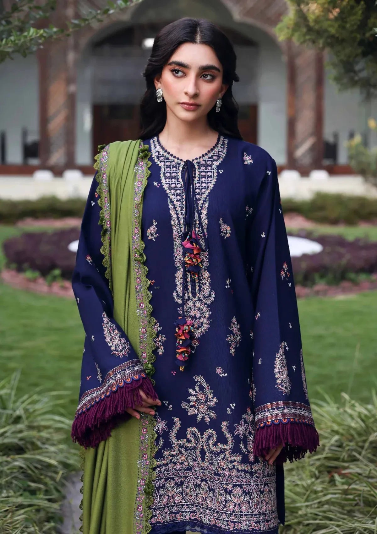 Republic Amaris Luxury Shawl'25 D-01 Azura