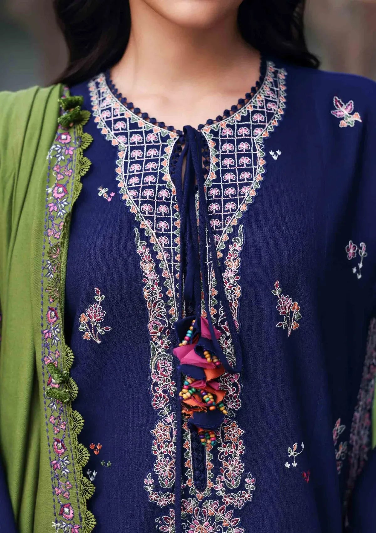 Republic Amaris Luxury Shawl'25 D-01 Azura