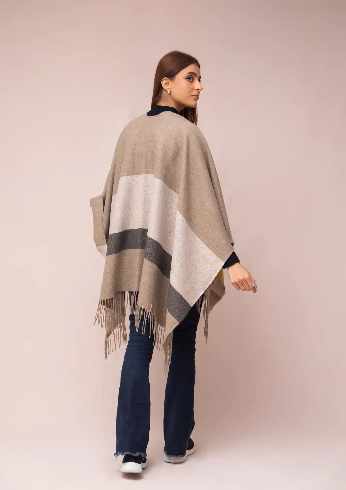 Manahil Winter Cape Shawls CS-33 – Mohsin Saeed Fabrics