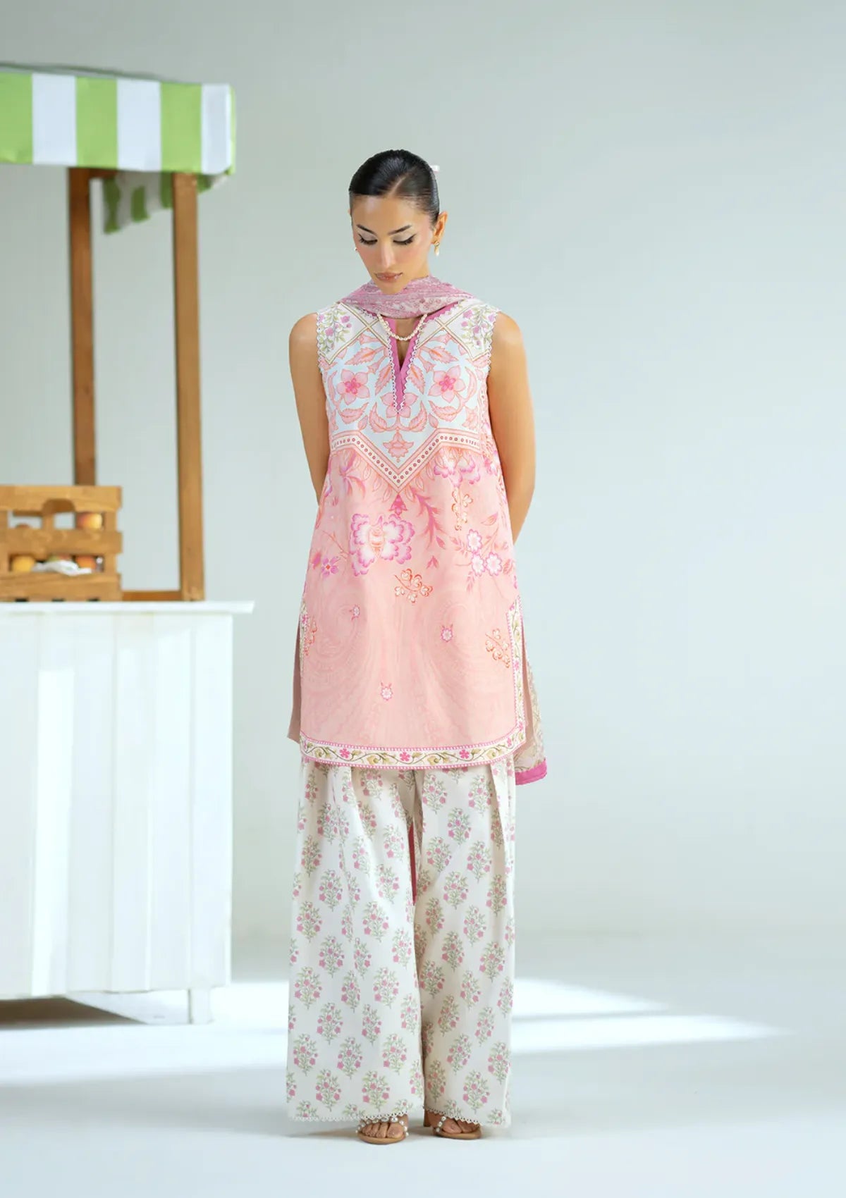 mohsin-saeed-fabrics-designer-daily-wear-formal-and-wedding-suits-within-budget-This-product-is-from-saira-rizwan-joolie-prints25-jpu25-10-brunch-babe-is-available-on-Mohsin-saeed-fabrics-website.