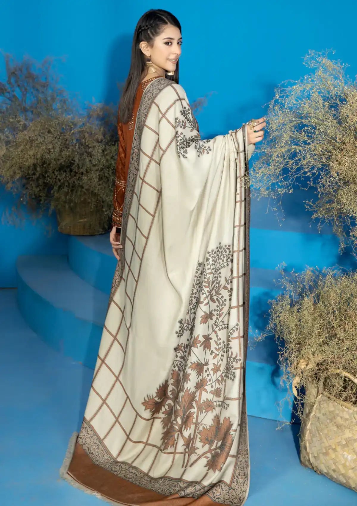 Marjjan Wool Shawl'24 MDS-68 BROWN