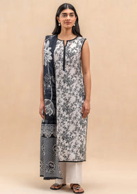 mohsin-saeed-fabrics-is-selling-online-and-in stores-Luxury-daily-wear-wedding-wear-formal-wear-in-budgeted-price-This-product-is-from-beechtree-printed-lawn-25-d-06-is-available-on-Mohsin-saeed-fabrics-website.