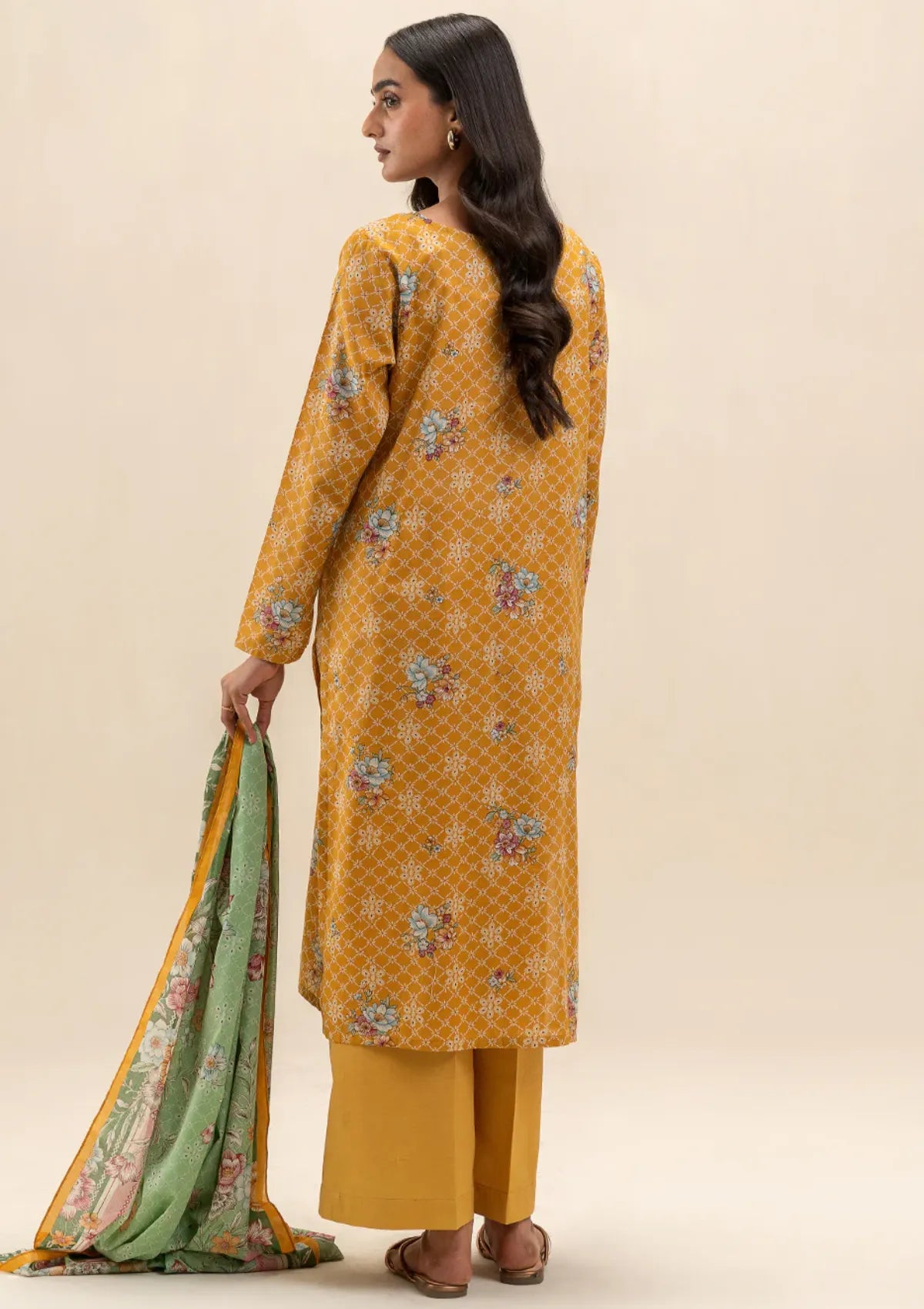 mohsin-saeed-fabrics-is-selling-online-and-in stores-Luxury-daily-wear-wedding-wear-formal-wear-in-budgeted-price-This-product-is-from-beechtree-printed-lawn-25-d-07-is-available-on-Mohsin-saeed-fabrics-website.