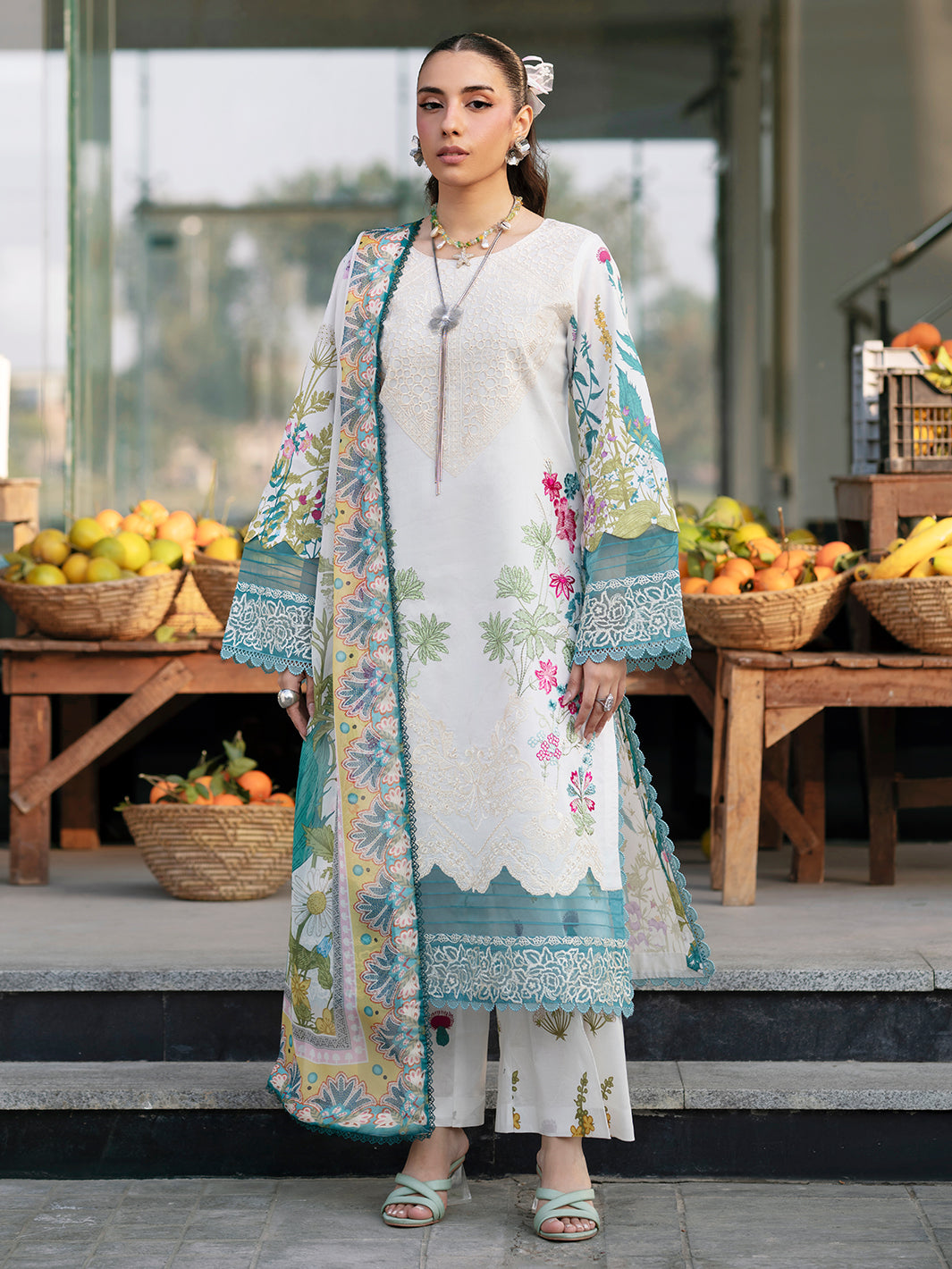 Mahnur Broadway Luxury Lawn'26 BW-04