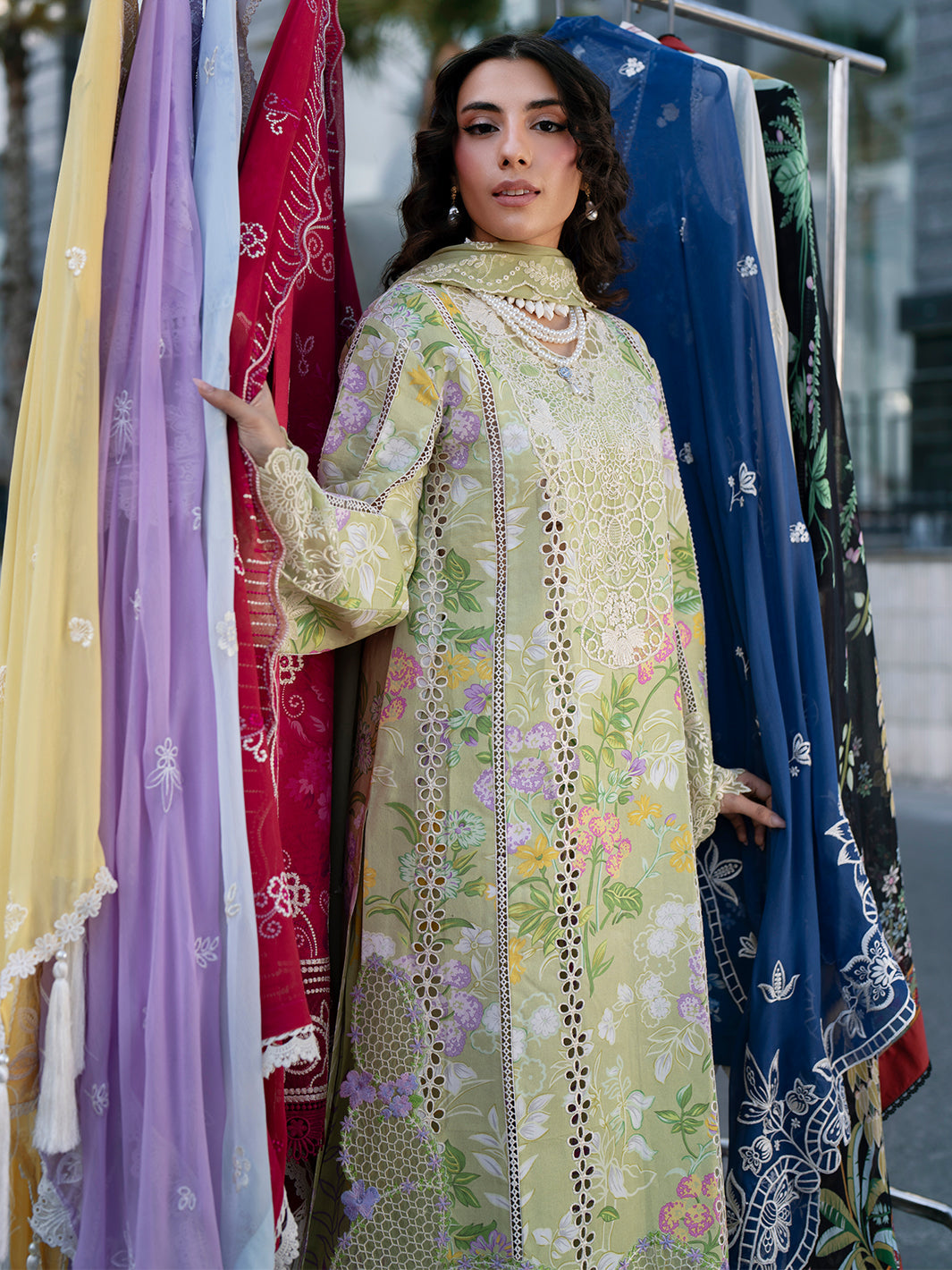 Mahnur Broadway Luxury Lawn'26 BW-05