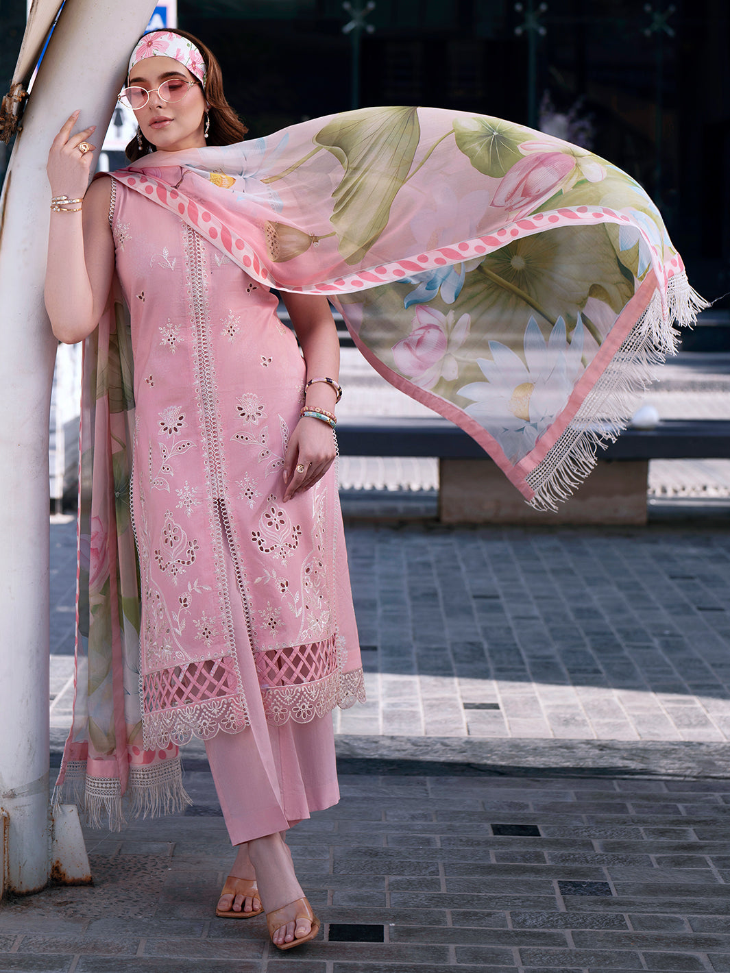 Mahnur Broadway Luxury Lawn'26 BW-08