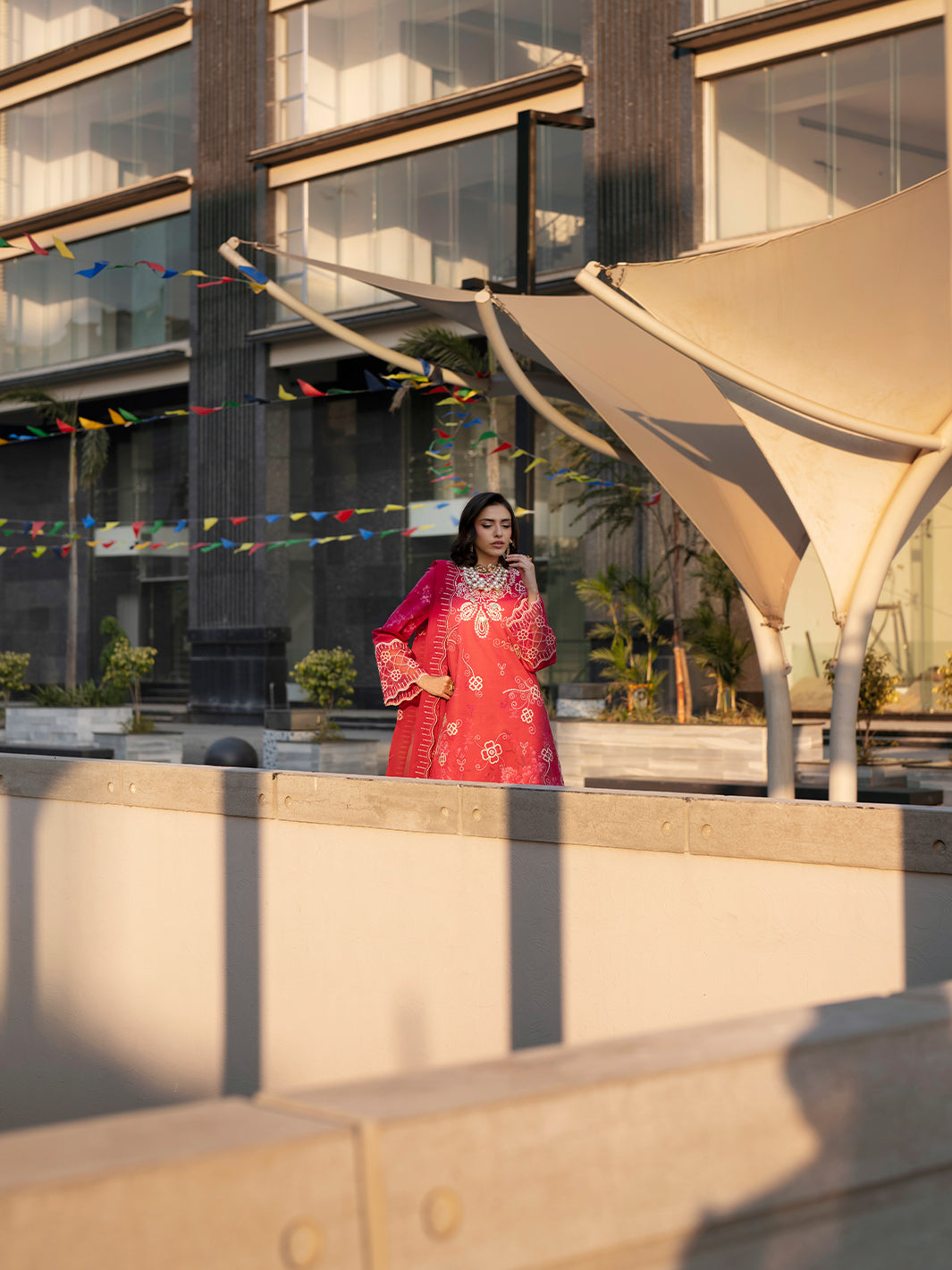 Mahnur Broadway Luxury Lawn'26 BW-13