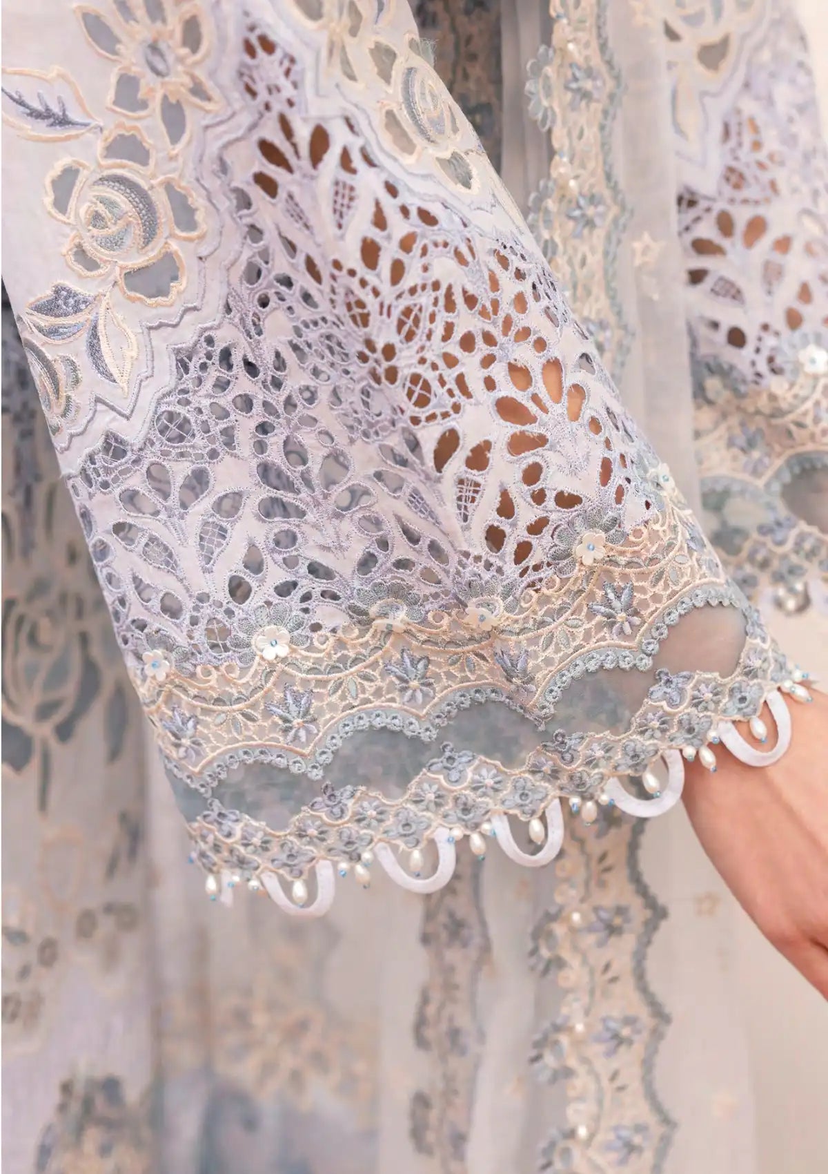 mohsin-saeed-fabrics-affordable-luxury-outfits-for-daily-formal-and-wedding-wear-This-product-is-from-baroque-eid-lawn25-bel-02-is-available-on-Mohsin-saeed-fabrics-website.