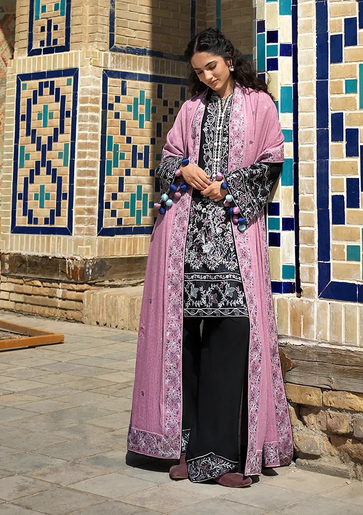 Mushq Hemline Bukhara Winter Edit'26 D-05 Bazaar Trail