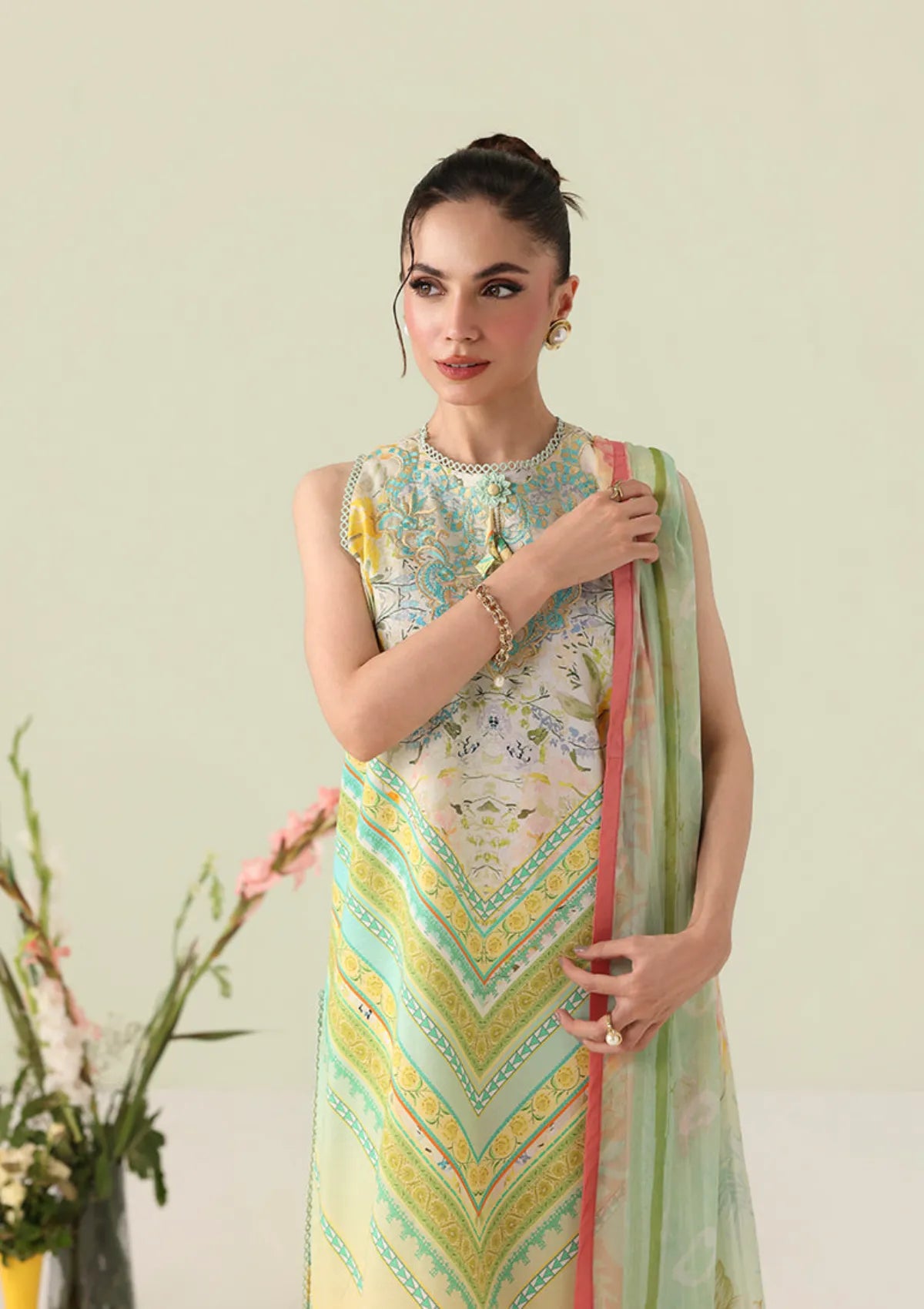 Roheenaz Rosette Lawn'26 D-67B Bloomed Muse