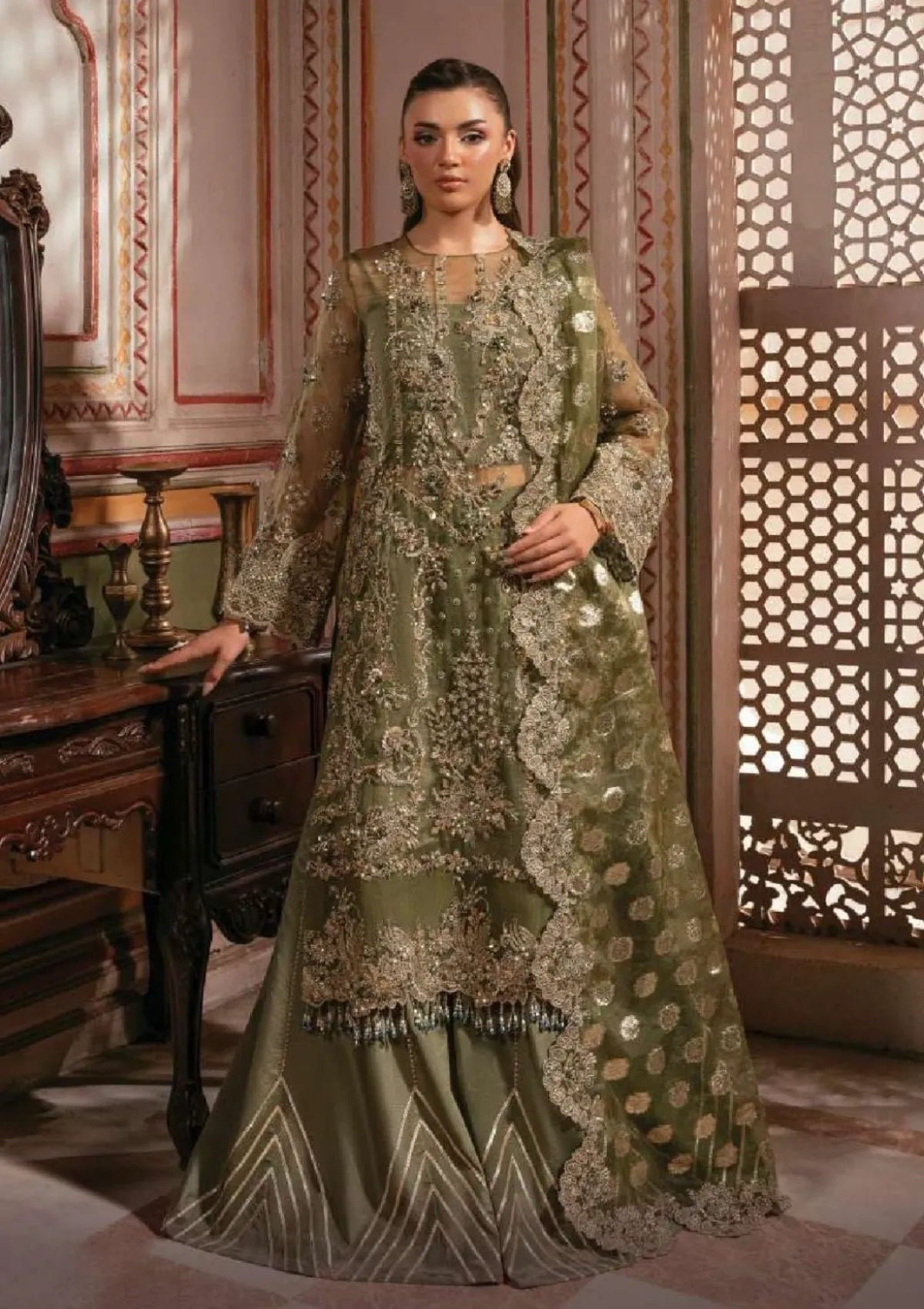 mohsin-saeed-fabrics-is-selling-online-and-in stores-Luxury-daily-wear-wedding-wear-formal-wear-in-budgeted-price.This-product-is-from-imrozia-serene-noor-e-naaz25-ib-58-gulzaar-is-available-on-Mohsin-saeed-fabrics-website.