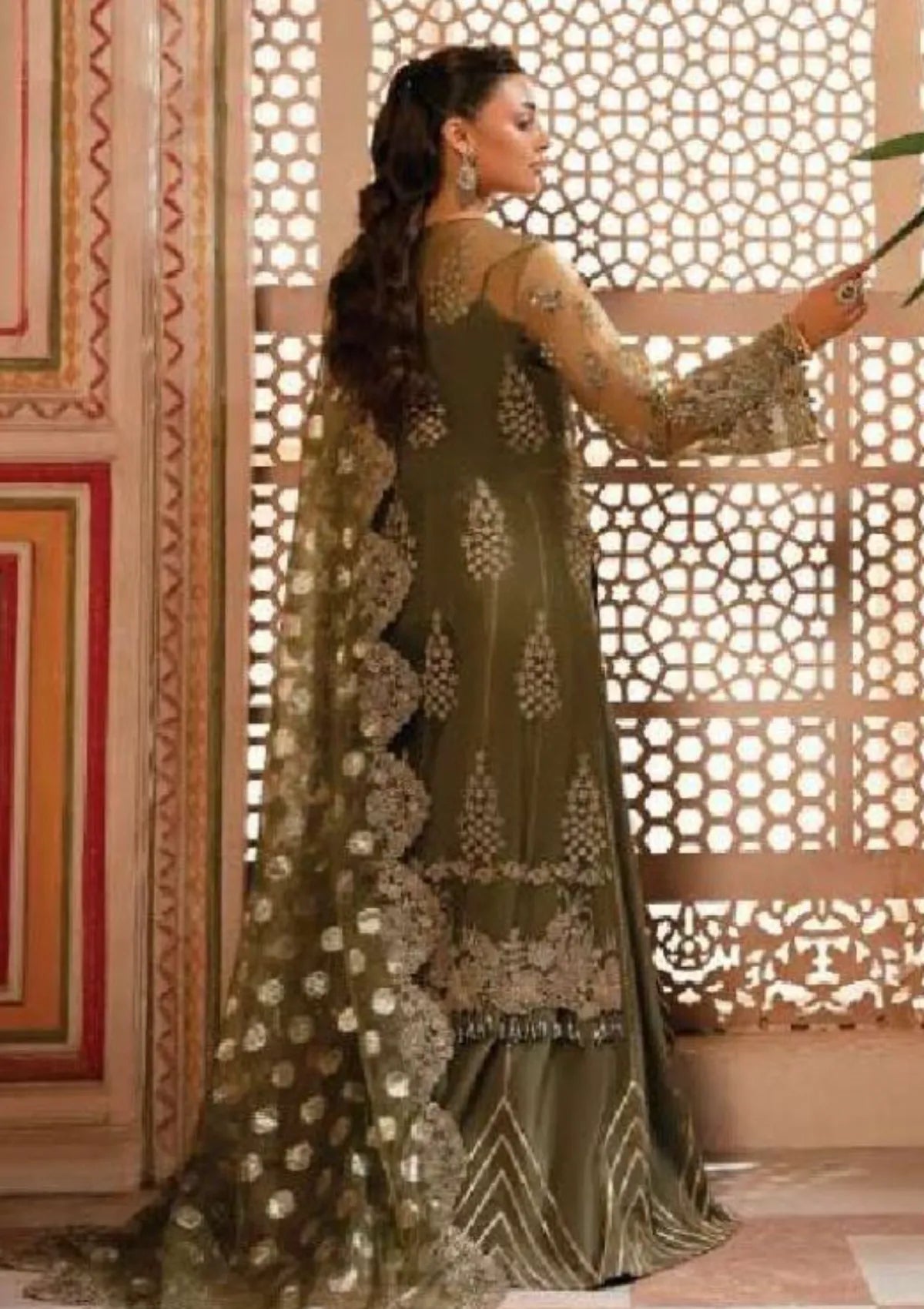 mohsin-saeed-fabrics-is-selling-online-and-in stores-Luxury-daily-wear-wedding-wear-formal-wear-in-budgeted-price.This-product-is-from-imrozia-serene-noor-e-naaz25-ib-58-gulzaar-is-available-on-Mohsin-saeed-fabrics-website.