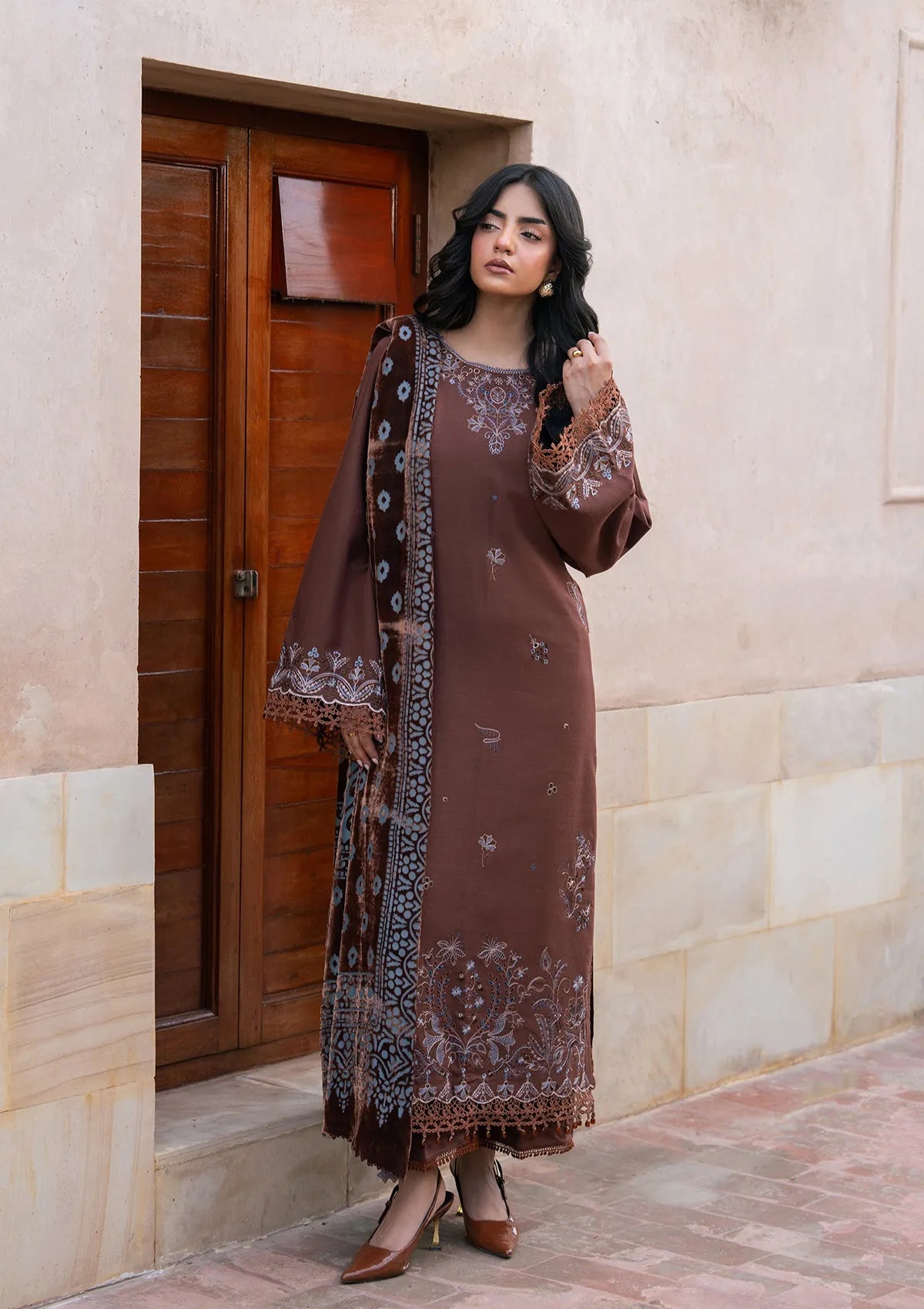 Raaya Plush Edit'26 - CHOCOLATE BROWN