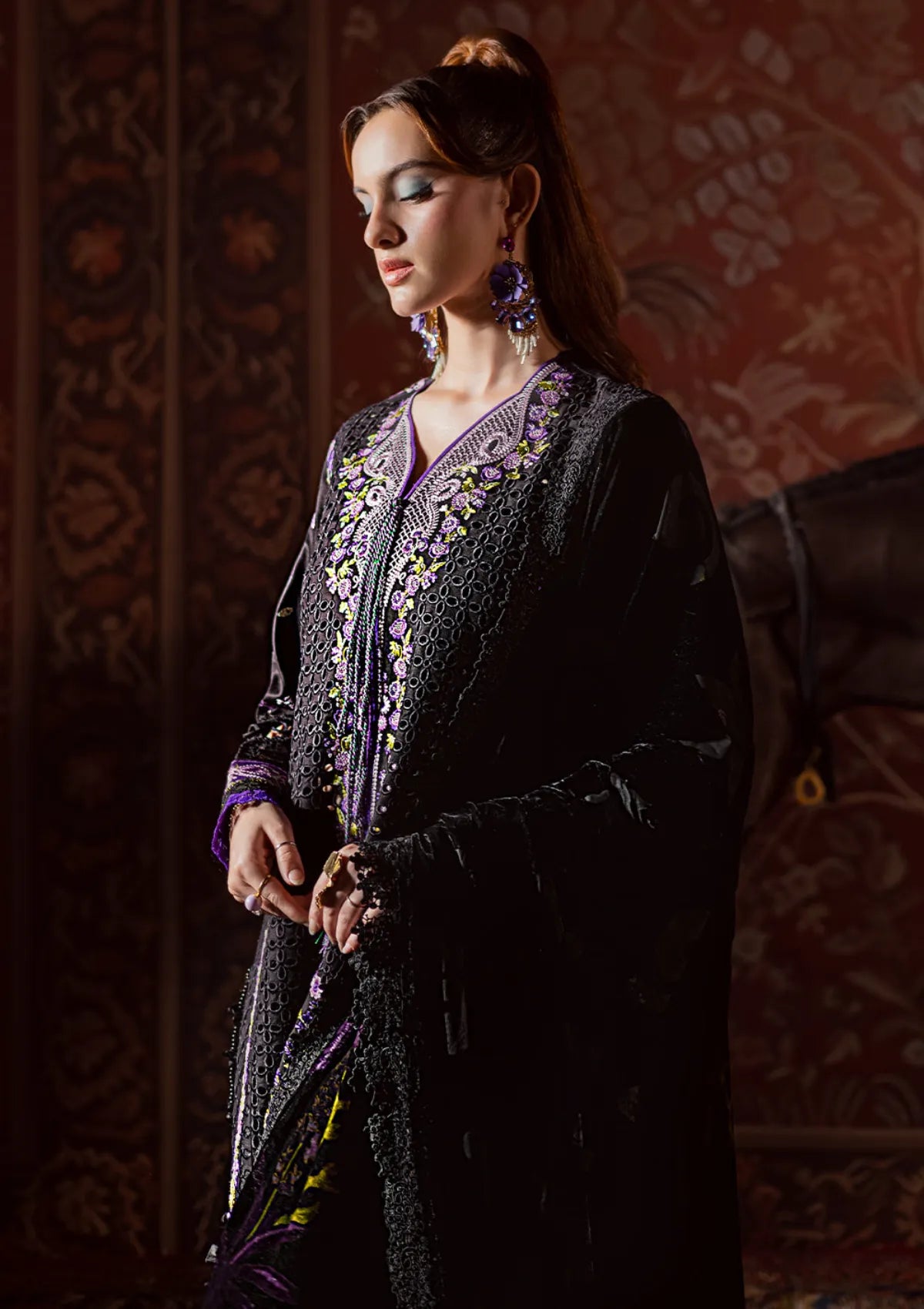 Mahnur Amelia Luxury Winter'25 CK-01