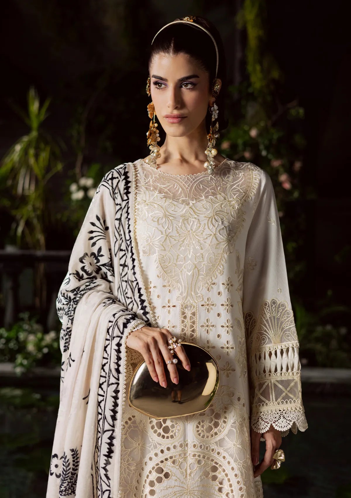 Mahnur Amelia Luxury Winter'25 CK-03