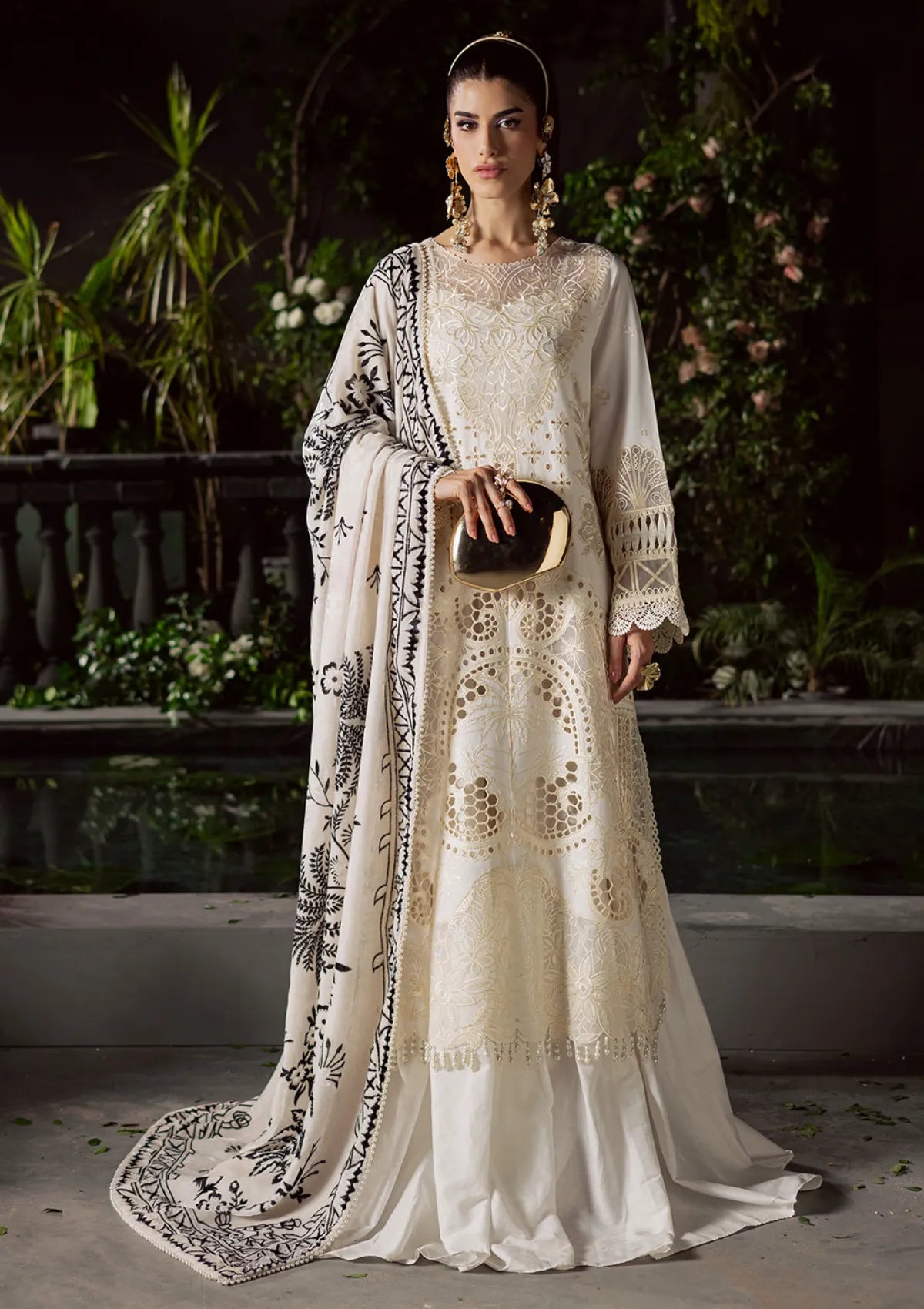 Mahnur Amelia Luxury Winter'25 CK-03