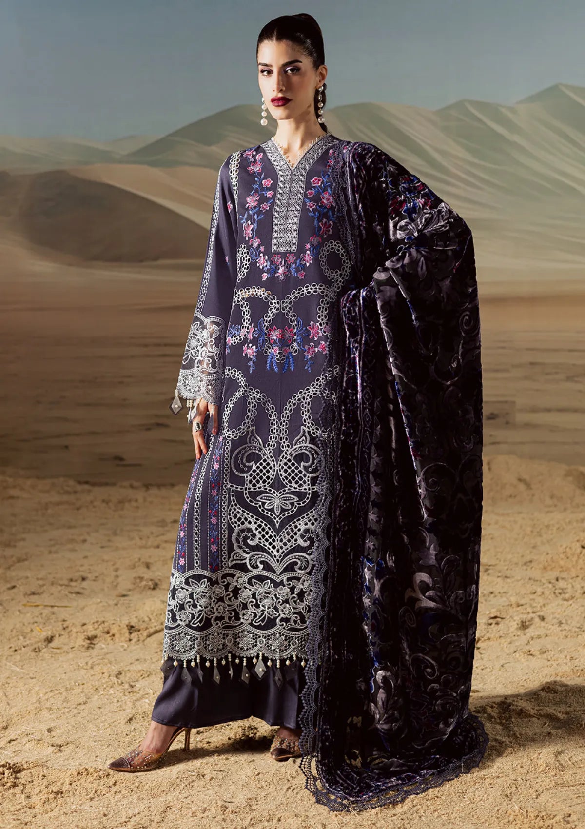 Mahnur Amelia Luxury Winter'25 CK-05