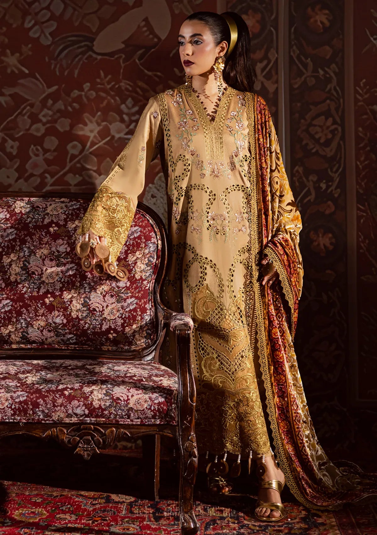 Mahnur Amelia Luxury Winter'25 CK-06