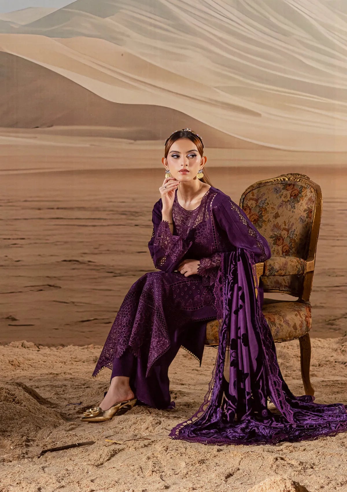 Mahnur Amelia Luxury Winter'25 CK-10